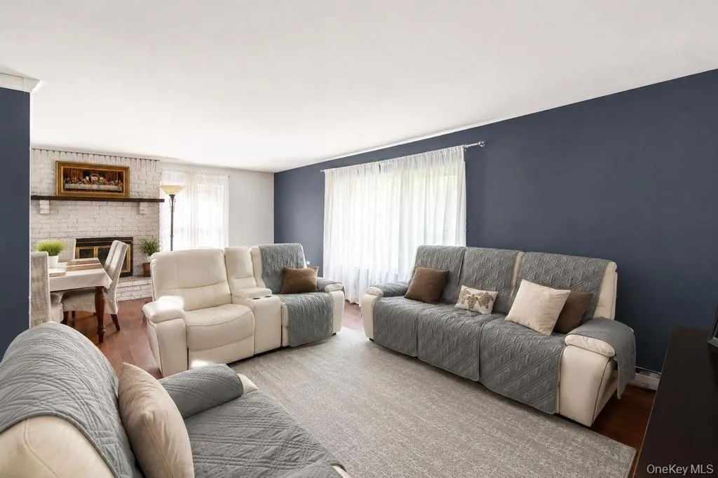 3 Sugar Pine Circle, Brookhaven, NY, 5 Bedrooms Bedrooms, 10 Rooms Rooms,2 BathroomsBathrooms,Residential,For Rent,Sugar Pine,0,1006525 3 Sugar Pine Circle, Brookhaven, NY, 5 Bedrooms Bedrooms, 10 Rooms Rooms,2 BathroomsBathrooms,Residential,For Rent,Sugar Pine,0,1006525