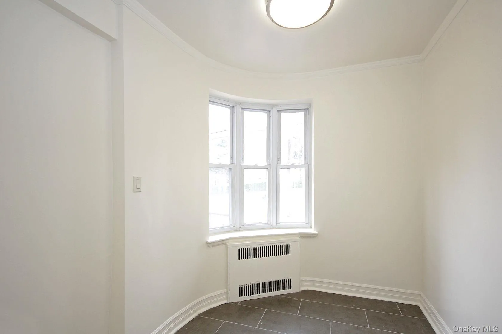 160 Middle Neck Road, North Hempstead, NY, 1 Bedroom Bedrooms, 4 Rooms Rooms,1 BathroomBathrooms,Residential Lease,For Rent,Middle Neck,0,1006528 160 Middle Neck Road, North Hempstead, NY, 1 Bedroom Bedrooms, 4 Rooms Rooms,1 BathroomBathrooms,Residential Lease,For Rent,Middle Neck,0,1006528