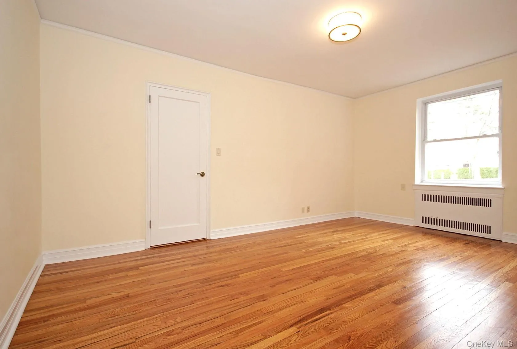 160 Middle Neck Road, North Hempstead, NY, 1 Bedroom Bedrooms, 4 Rooms Rooms,1 BathroomBathrooms,Residential Lease,For Rent,Middle Neck,0,1006528 160 Middle Neck Road, North Hempstead, NY, 1 Bedroom Bedrooms, 4 Rooms Rooms,1 BathroomBathrooms,Residential Lease,For Rent,Middle Neck,0,1006528