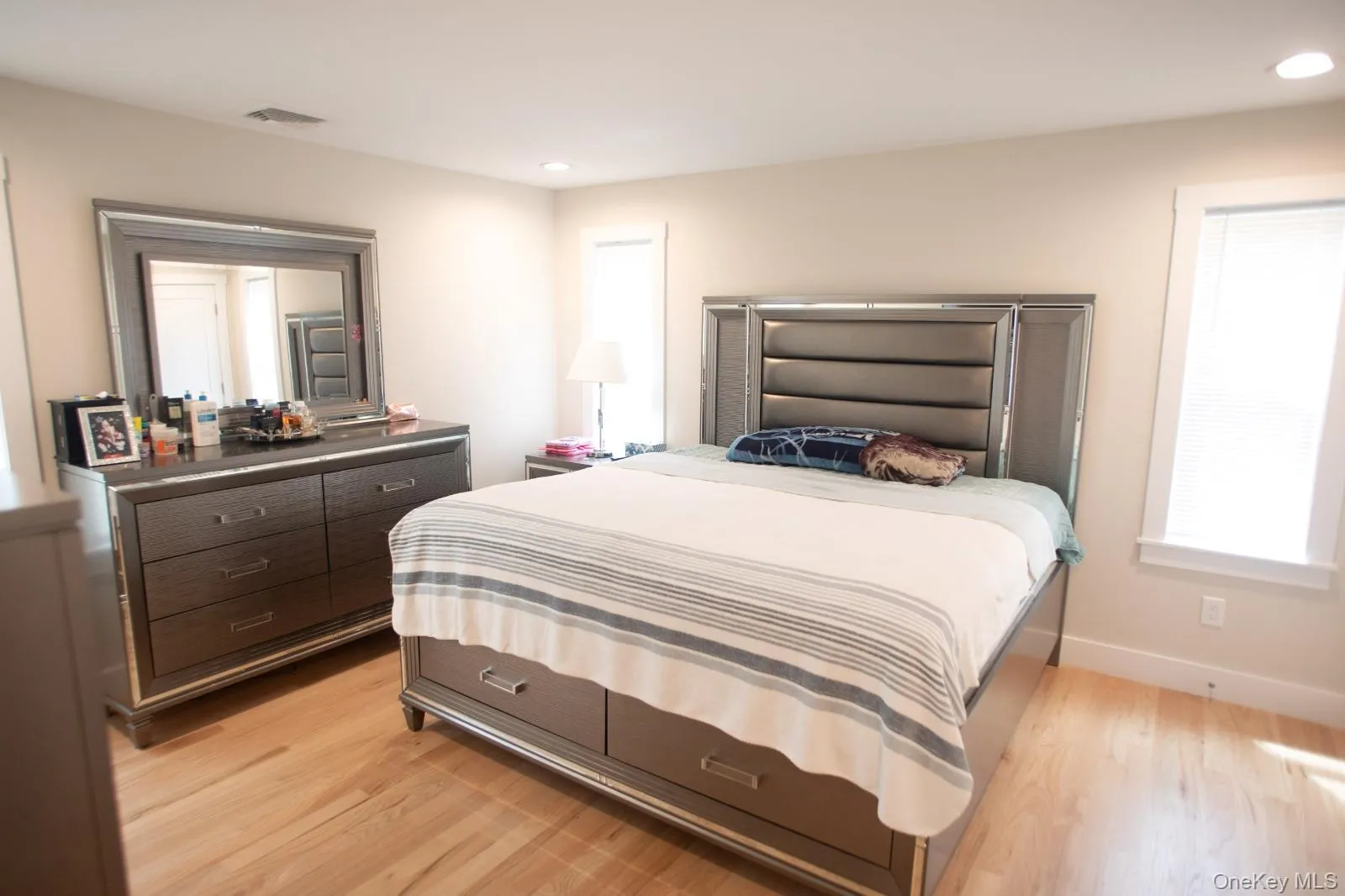 9 Okane Street, Islip, NY, 6 Bedrooms Bedrooms, 11 Rooms Rooms,3 BathroomsBathrooms,Residential,For Rent,Okane,0,1006532 9 Okane Street, Islip, NY, 6 Bedrooms Bedrooms, 11 Rooms Rooms,3 BathroomsBathrooms,Residential,For Rent,Okane,0,1006532