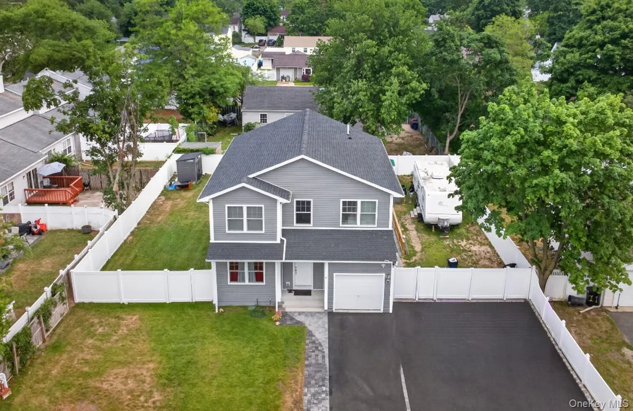 9 Okane Street, Islip, NY, 6 Bedrooms Bedrooms, 11 Rooms Rooms,3 BathroomsBathrooms,Residential,For Rent,Okane,0,1006532 9 Okane Street, Islip, NY, 6 Bedrooms Bedrooms, 11 Rooms Rooms,3 BathroomsBathrooms,Residential,For Rent,Okane,0,1006532