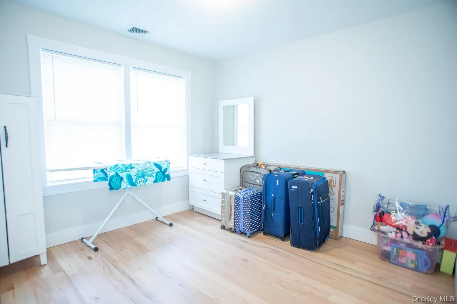 9 Okane Street, Islip, NY, 6 Bedrooms Bedrooms, 11 Rooms Rooms,3 BathroomsBathrooms,Residential,For Rent,Okane,0,1006532 9 Okane Street, Islip, NY, 6 Bedrooms Bedrooms, 11 Rooms Rooms,3 BathroomsBathrooms,Residential,For Rent,Okane,0,1006532