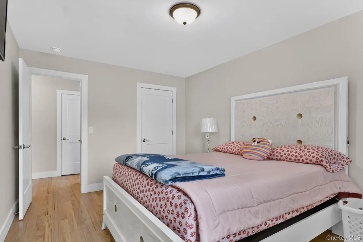 9 Okane Street, Islip, NY, 6 Bedrooms Bedrooms, 11 Rooms Rooms,3 BathroomsBathrooms,Residential,For Rent,Okane,0,1006532 9 Okane Street, Islip, NY, 6 Bedrooms Bedrooms, 11 Rooms Rooms,3 BathroomsBathrooms,Residential,For Rent,Okane,0,1006532