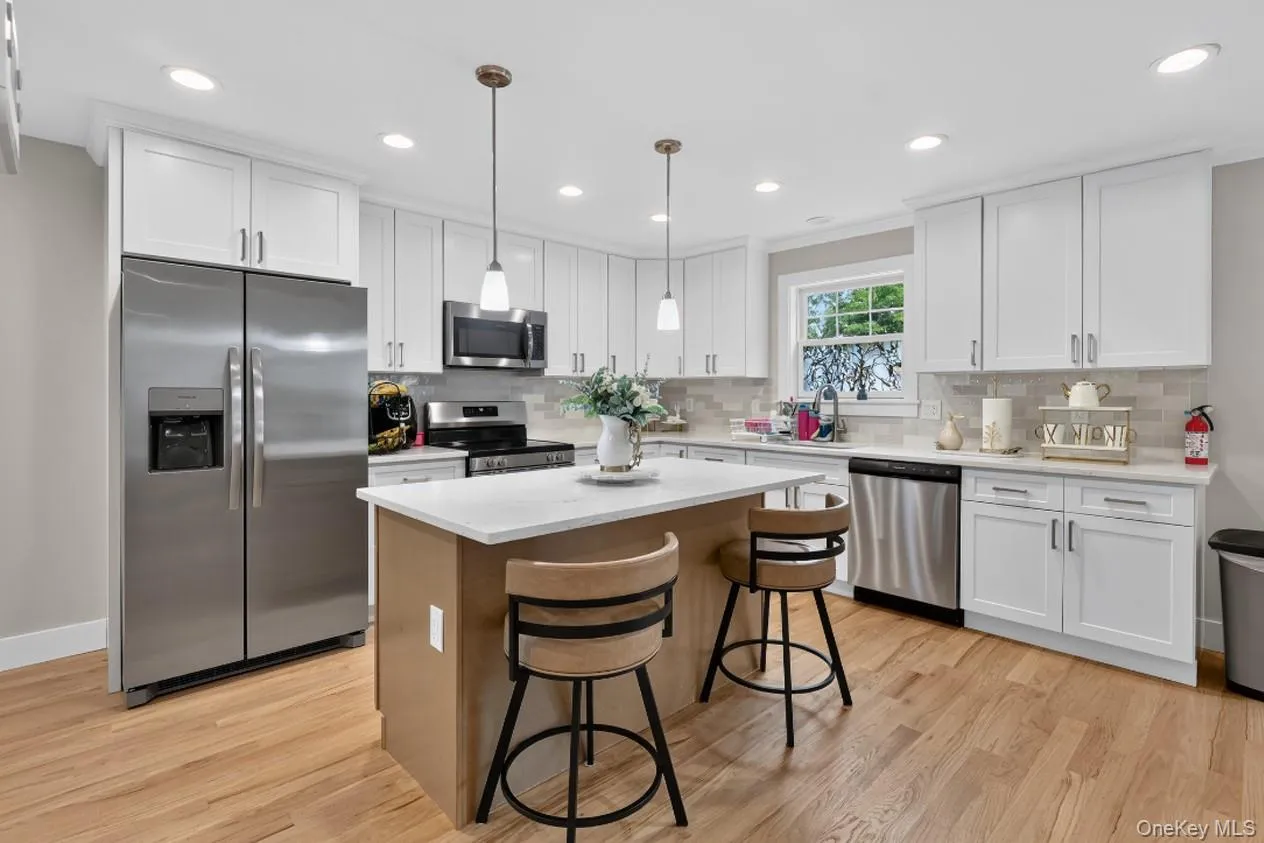 9 Okane Street, Islip, NY, 6 Bedrooms Bedrooms, 11 Rooms Rooms,3 BathroomsBathrooms,Residential,For Rent,Okane,0,1006532 9 Okane Street, Islip, NY, 6 Bedrooms Bedrooms, 11 Rooms Rooms,3 BathroomsBathrooms,Residential,For Rent,Okane,0,1006532