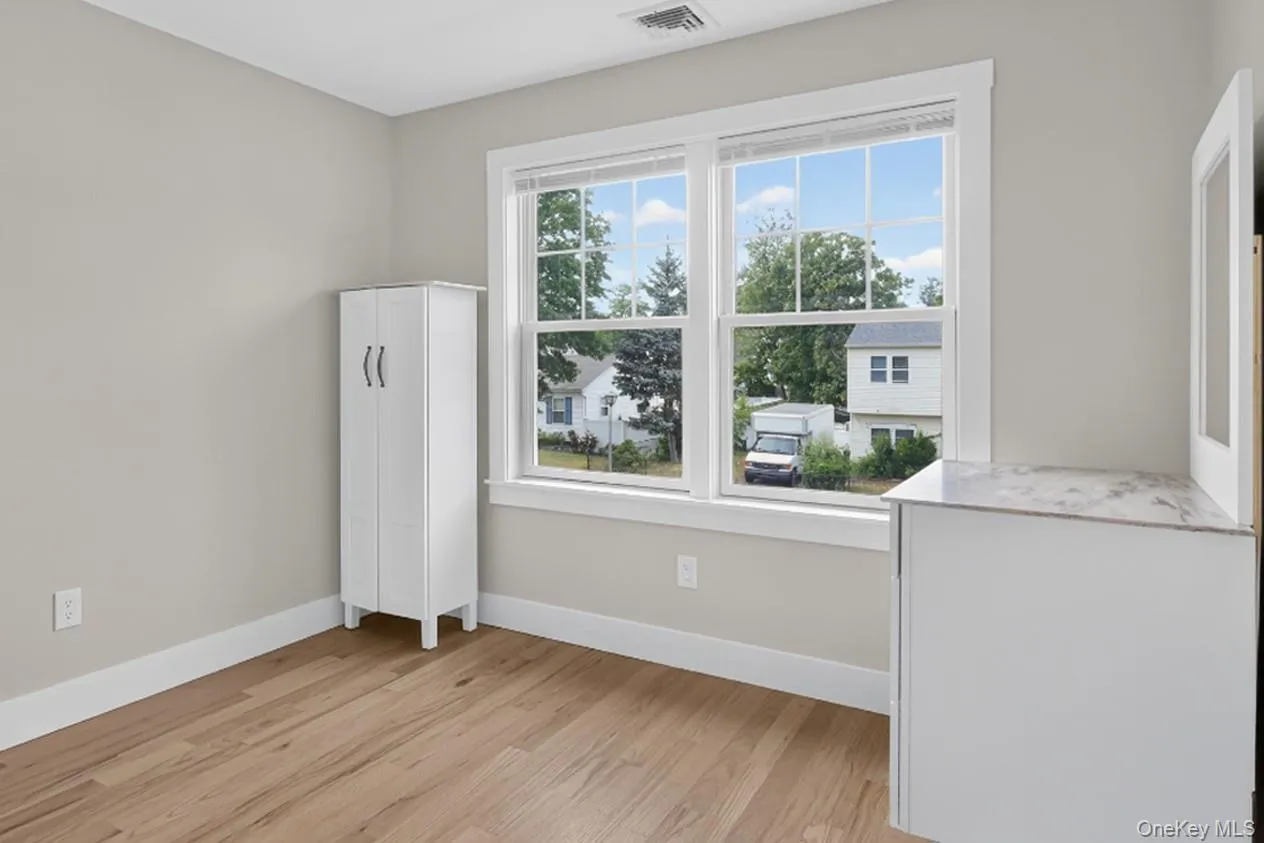 9 Okane Street, Islip, NY, 6 Bedrooms Bedrooms, 11 Rooms Rooms,3 BathroomsBathrooms,Residential,For Rent,Okane,0,1006532 9 Okane Street, Islip, NY, 6 Bedrooms Bedrooms, 11 Rooms Rooms,3 BathroomsBathrooms,Residential,For Rent,Okane,0,1006532