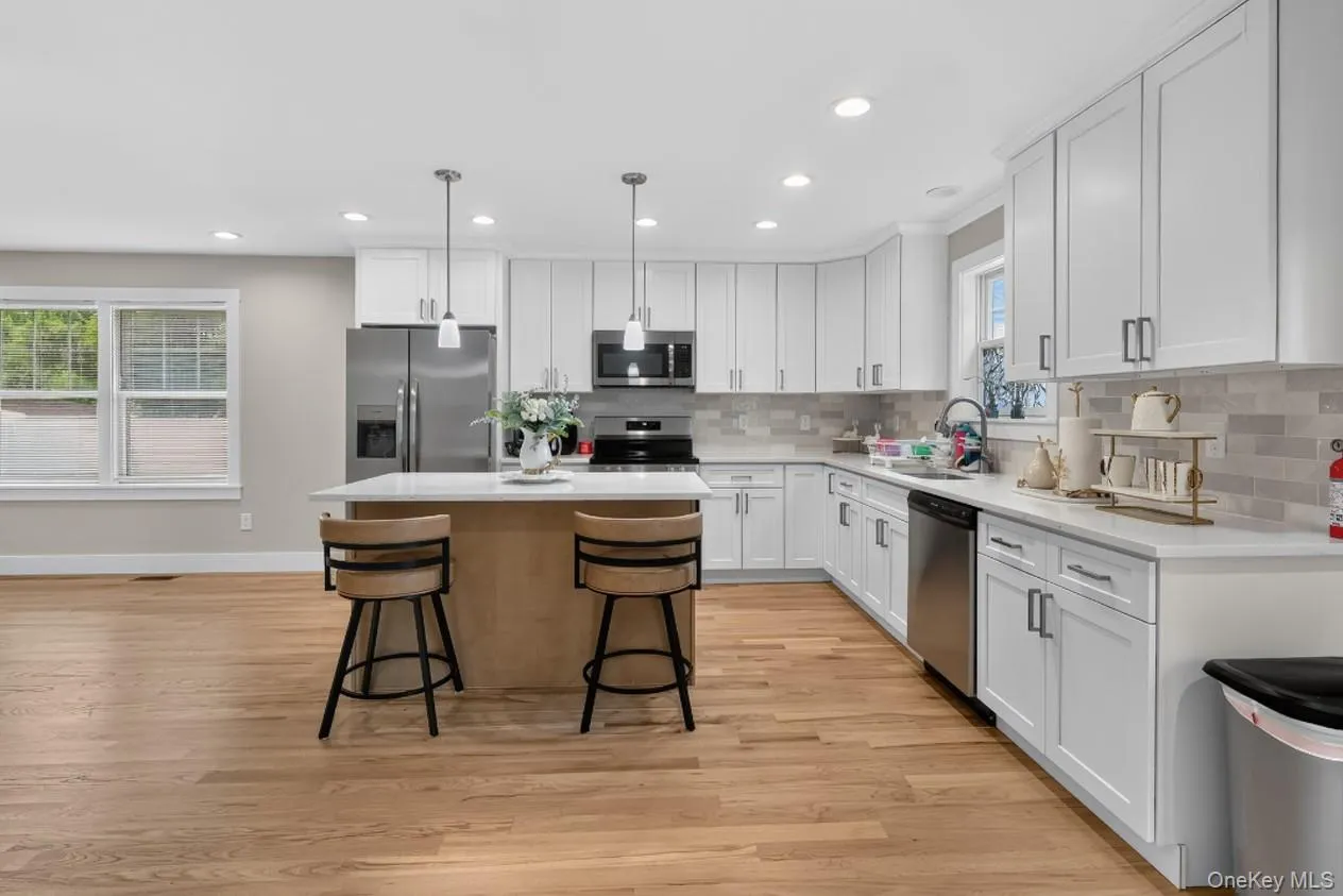 9 Okane Street, Islip, NY, 6 Bedrooms Bedrooms, 11 Rooms Rooms,3 BathroomsBathrooms,Residential,For Rent,Okane,0,1006532 9 Okane Street, Islip, NY, 6 Bedrooms Bedrooms, 11 Rooms Rooms,3 BathroomsBathrooms,Residential,For Rent,Okane,0,1006532