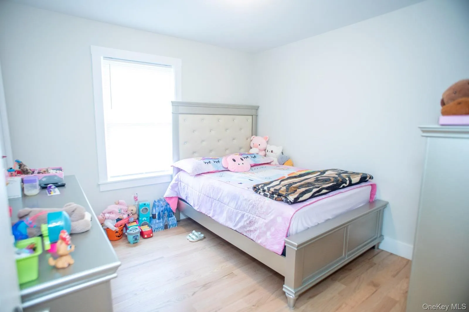 9 Okane Street, Islip, NY, 6 Bedrooms Bedrooms, 11 Rooms Rooms,3 BathroomsBathrooms,Residential,For Rent,Okane,0,1006532 9 Okane Street, Islip, NY, 6 Bedrooms Bedrooms, 11 Rooms Rooms,3 BathroomsBathrooms,Residential,For Rent,Okane,0,1006532