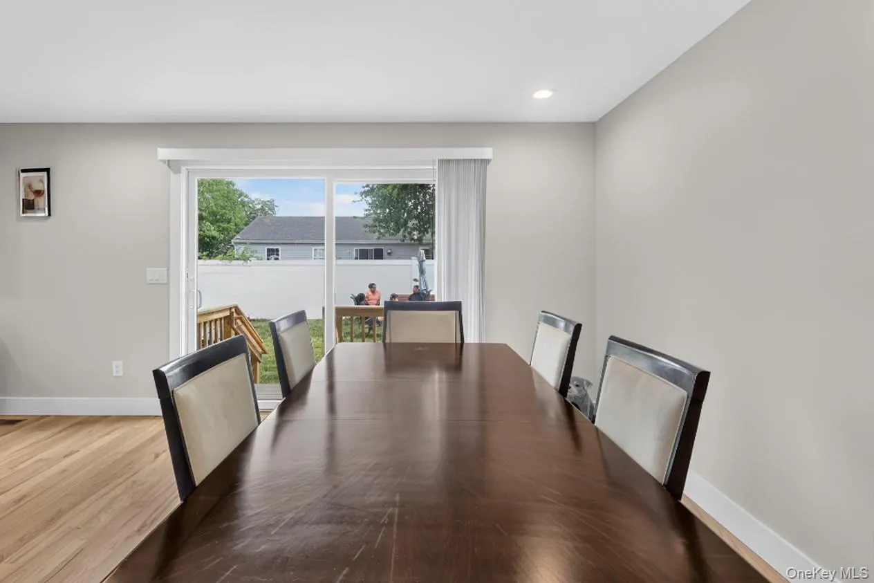 9 Okane Street, Islip, NY, 6 Bedrooms Bedrooms, 11 Rooms Rooms,3 BathroomsBathrooms,Residential,For Rent,Okane,0,1006532 9 Okane Street, Islip, NY, 6 Bedrooms Bedrooms, 11 Rooms Rooms,3 BathroomsBathrooms,Residential,For Rent,Okane,0,1006532