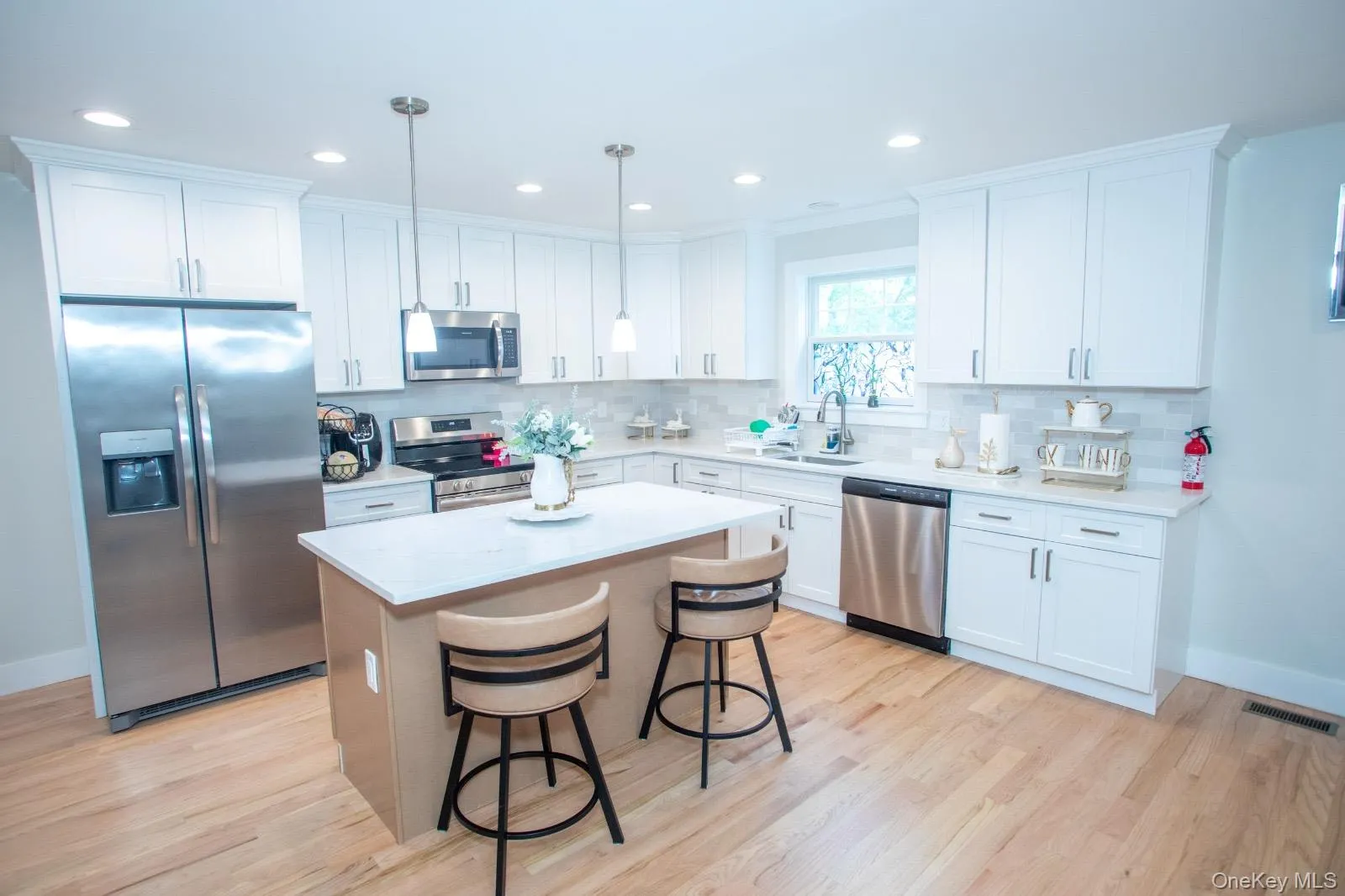9 Okane Street, Islip, NY, 6 Bedrooms Bedrooms, 11 Rooms Rooms,3 BathroomsBathrooms,Residential,For Rent,Okane,0,1006532 9 Okane Street, Islip, NY, 6 Bedrooms Bedrooms, 11 Rooms Rooms,3 BathroomsBathrooms,Residential,For Rent,Okane,0,1006532