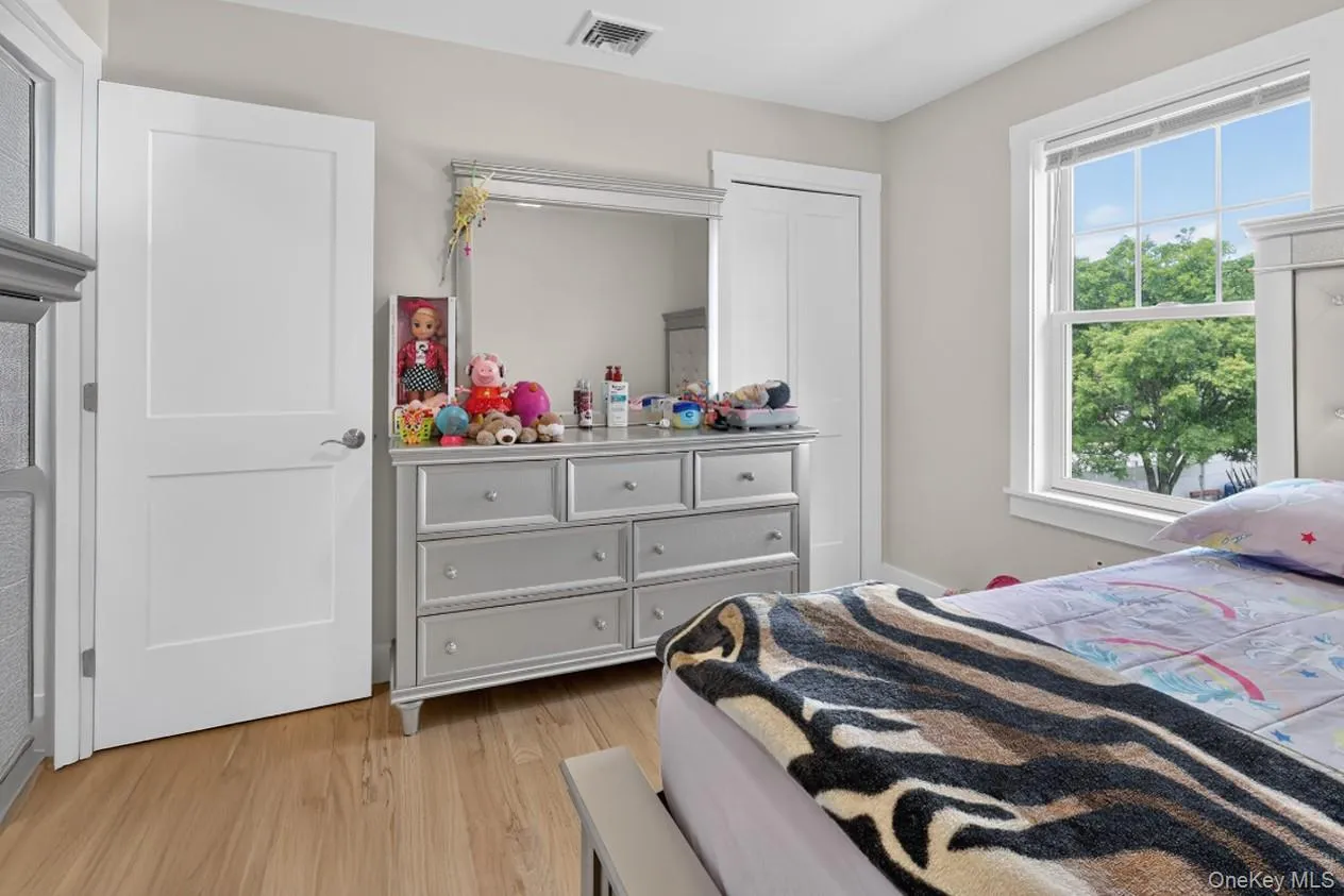 9 Okane Street, Islip, NY, 6 Bedrooms Bedrooms, 11 Rooms Rooms,3 BathroomsBathrooms,Residential,For Rent,Okane,0,1006532 9 Okane Street, Islip, NY, 6 Bedrooms Bedrooms, 11 Rooms Rooms,3 BathroomsBathrooms,Residential,For Rent,Okane,0,1006532