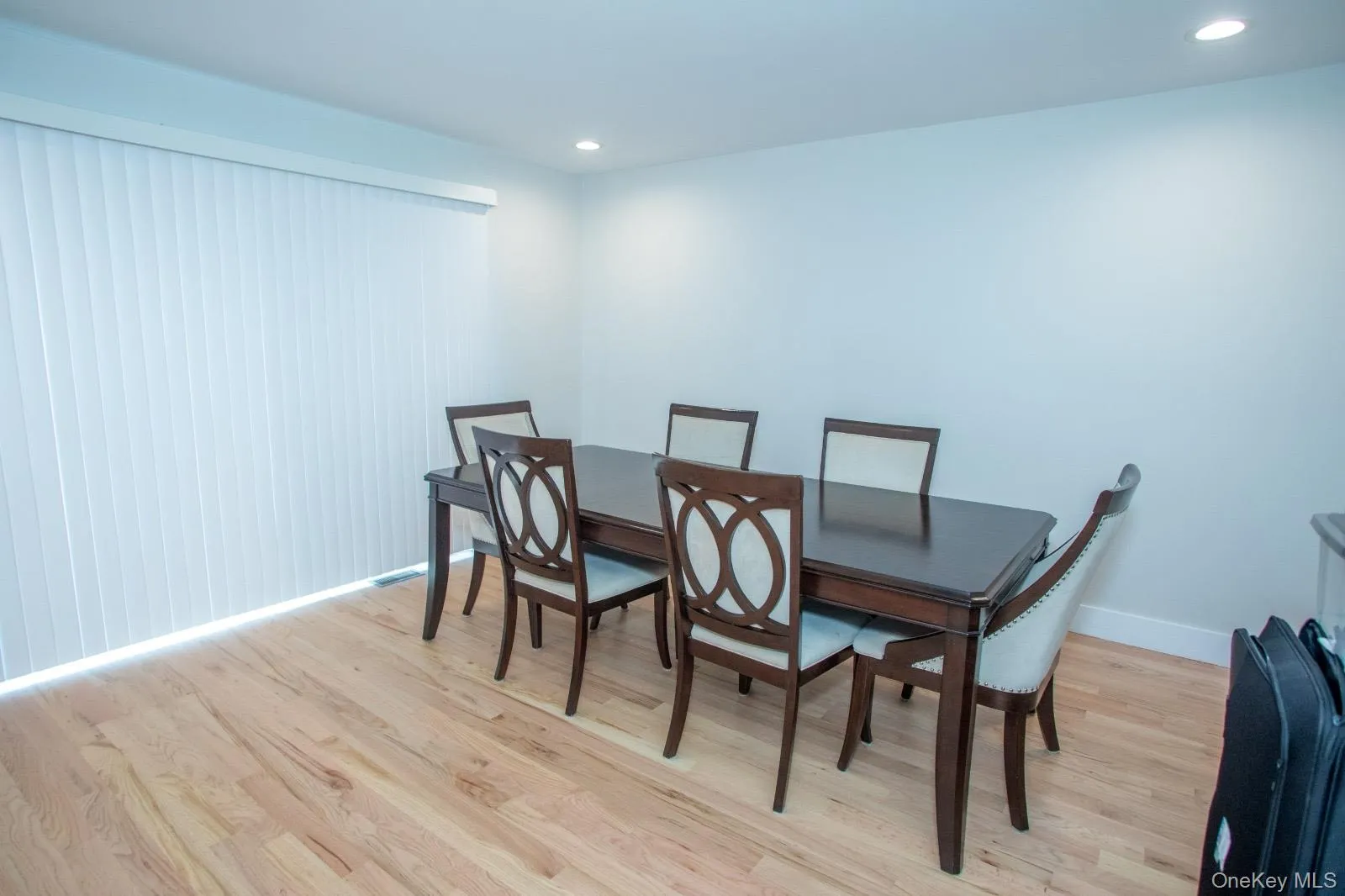 9 Okane Street, Islip, NY, 6 Bedrooms Bedrooms, 11 Rooms Rooms,3 BathroomsBathrooms,Residential,For Rent,Okane,0,1006532 9 Okane Street, Islip, NY, 6 Bedrooms Bedrooms, 11 Rooms Rooms,3 BathroomsBathrooms,Residential,For Rent,Okane,0,1006532