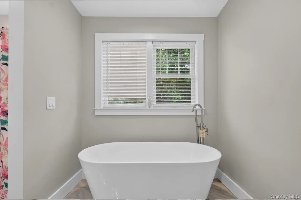 9 Okane Street, Islip, NY, 6 Bedrooms Bedrooms, 11 Rooms Rooms,3 BathroomsBathrooms,Residential,For Rent,Okane,0,1006532 9 Okane Street, Islip, NY, 6 Bedrooms Bedrooms, 11 Rooms Rooms,3 BathroomsBathrooms,Residential,For Rent,Okane,0,1006532