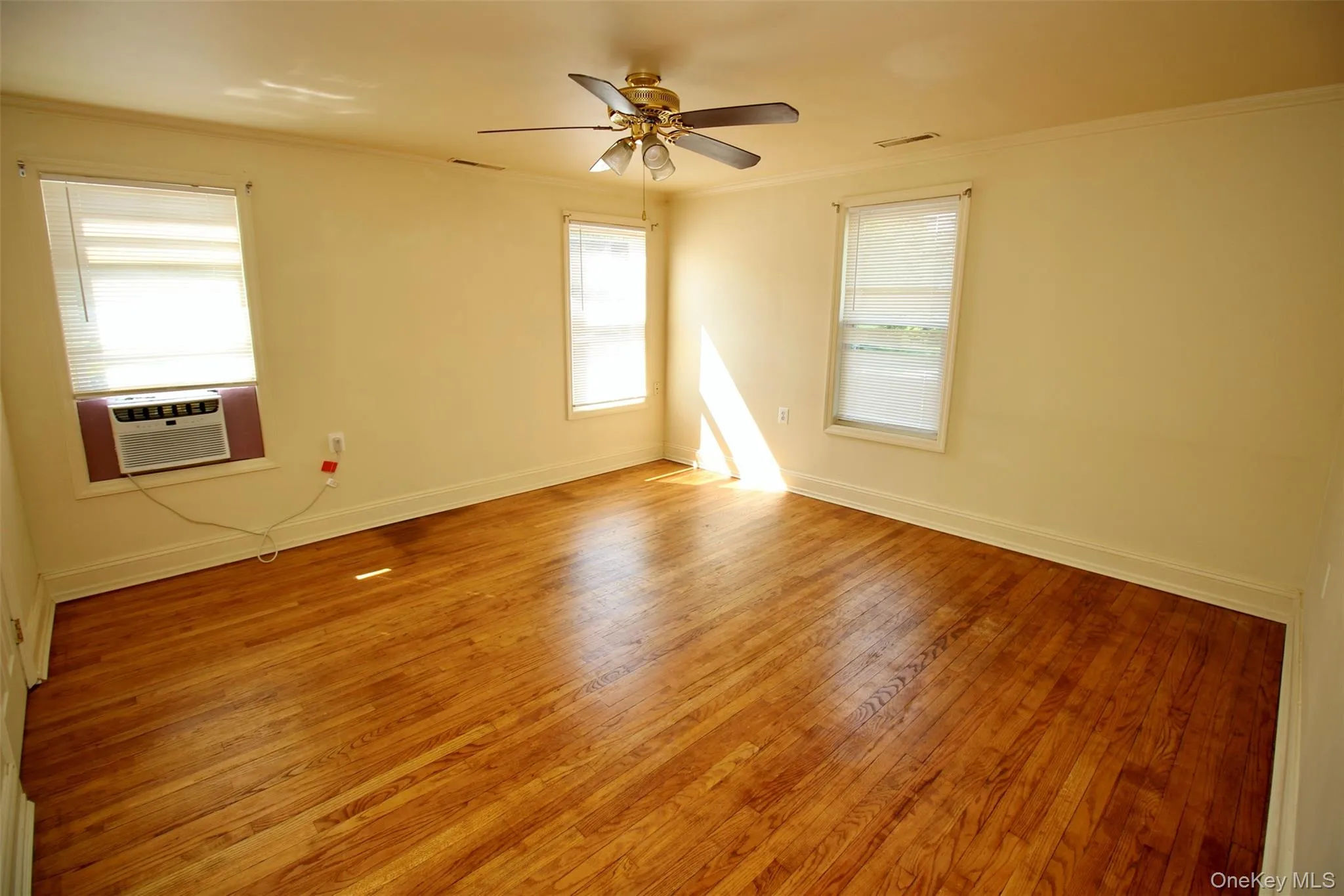 160 Orange Turnpike, Ramapo, NY, 2 Bedrooms Bedrooms, 4 Rooms Rooms,1 BathroomBathrooms,Residential Lease,For Rent,Orange,0,1006533 160 Orange Turnpike, Ramapo, NY, 2 Bedrooms Bedrooms, 4 Rooms Rooms,1 BathroomBathrooms,Residential Lease,For Rent,Orange,0,1006533
