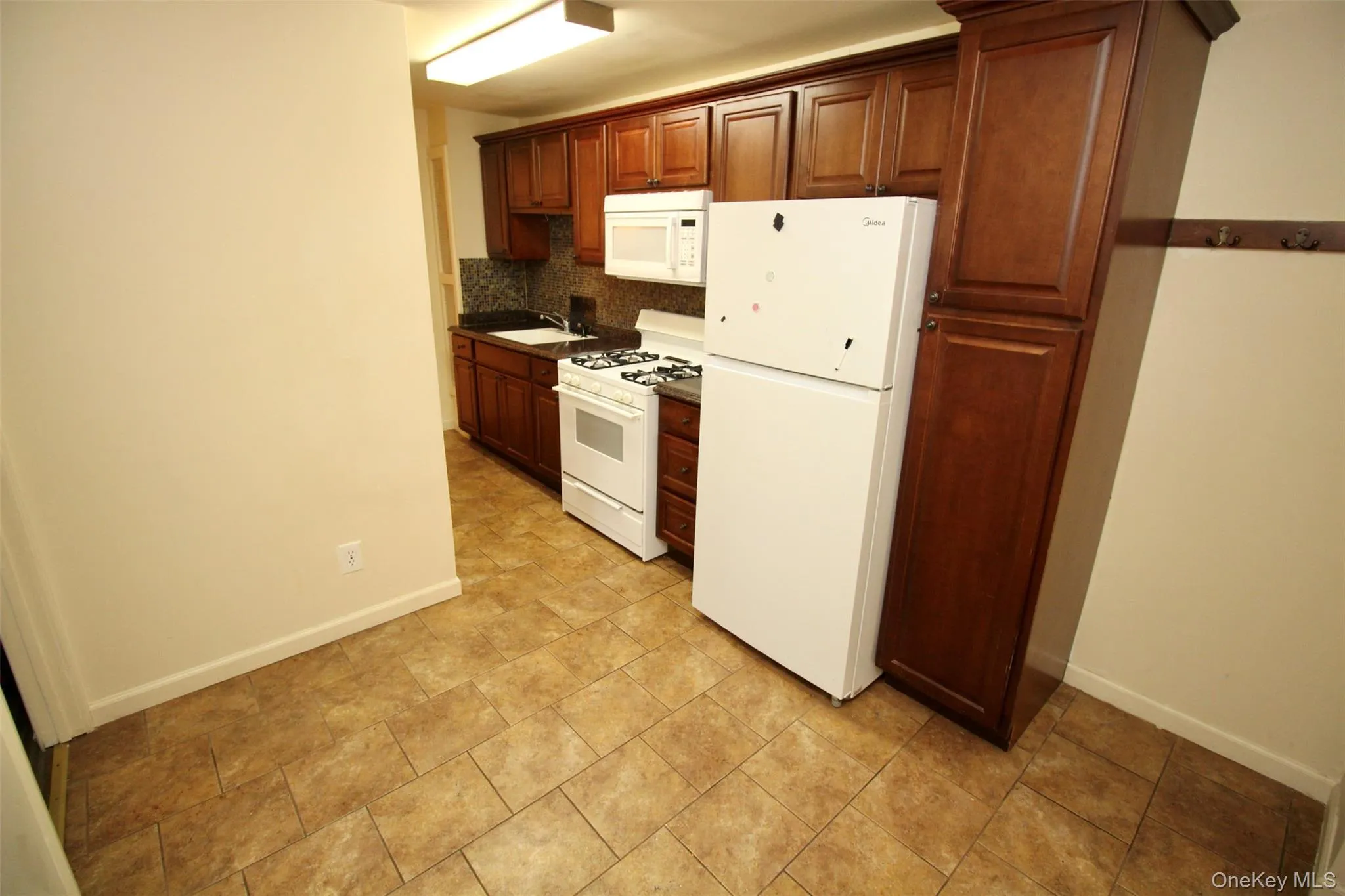 160 Orange Turnpike, Ramapo, NY, 2 Bedrooms Bedrooms, 4 Rooms Rooms,1 BathroomBathrooms,Residential Lease,For Rent,Orange,0,1006533 160 Orange Turnpike, Ramapo, NY, 2 Bedrooms Bedrooms, 4 Rooms Rooms,1 BathroomBathrooms,Residential Lease,For Rent,Orange,0,1006533