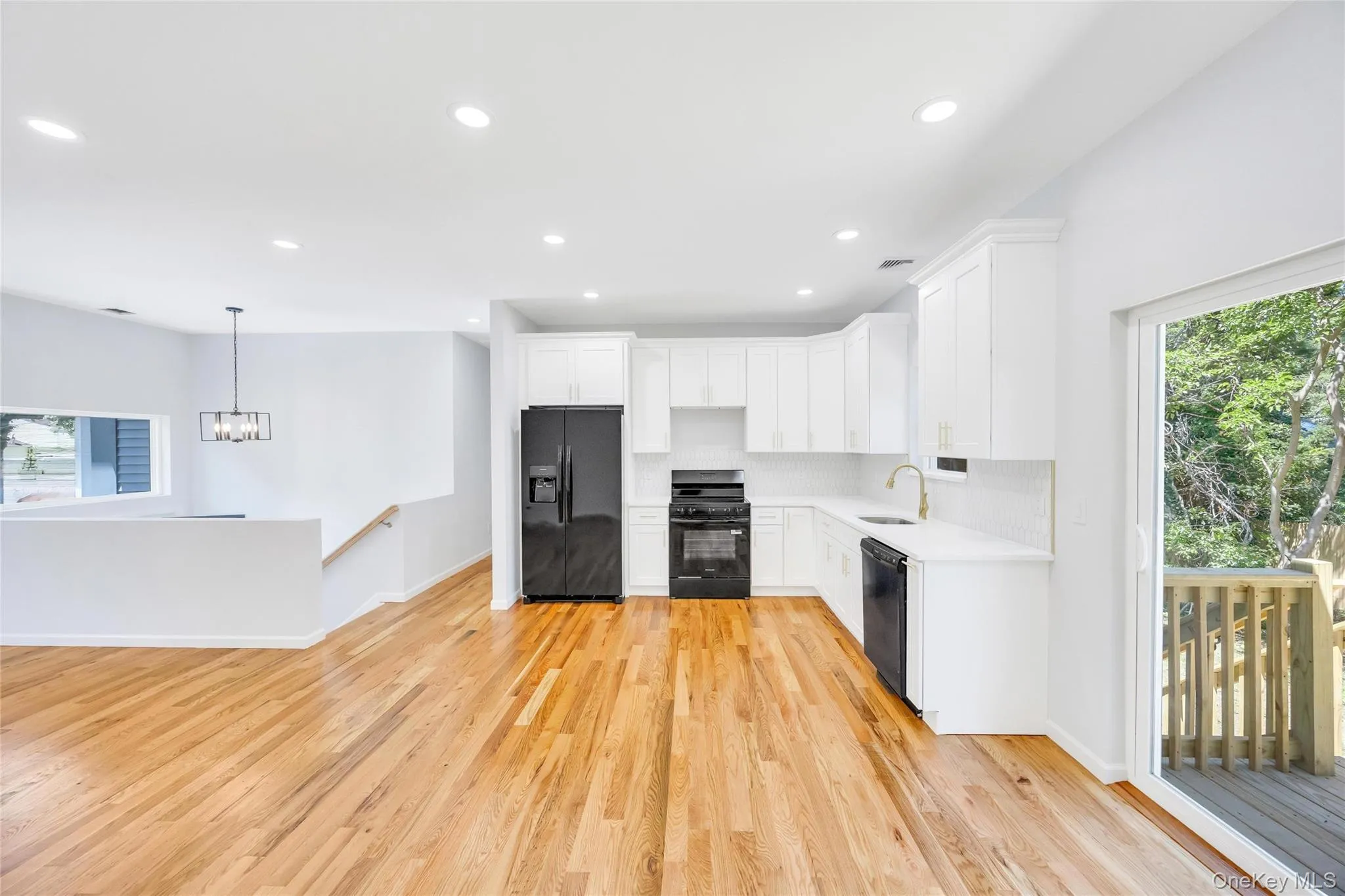 29 Dana Avenue, Brookhaven, NY, 3 Bedrooms Bedrooms, 9 Rooms Rooms,2 BathroomsBathrooms,Residential,For Rent,Dana,0,1006534 29 Dana Avenue, Brookhaven, NY, 3 Bedrooms Bedrooms, 9 Rooms Rooms,2 BathroomsBathrooms,Residential,For Rent,Dana,0,1006534