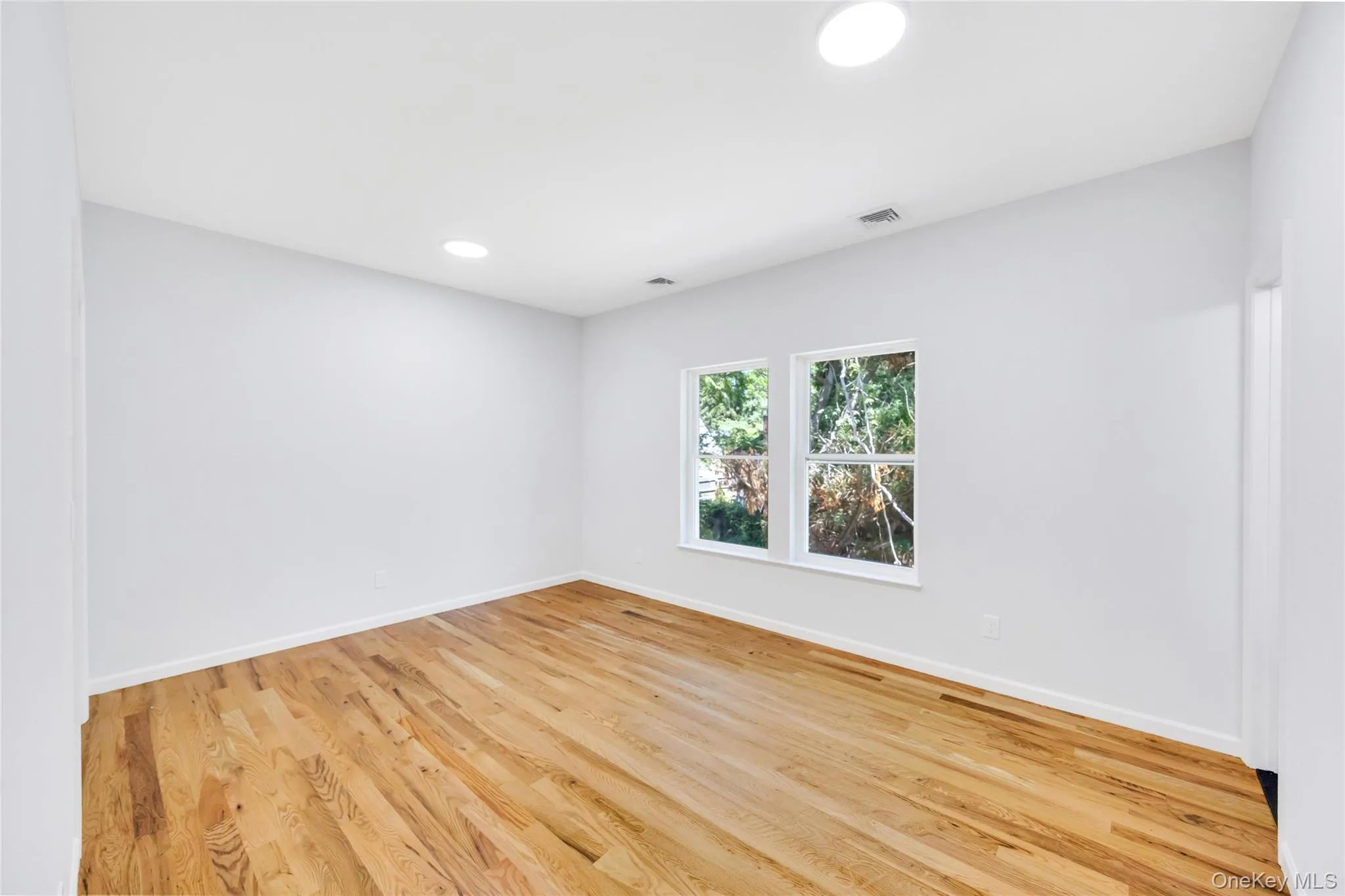 29 Dana Avenue, Brookhaven, NY, 3 Bedrooms Bedrooms, 9 Rooms Rooms,2 BathroomsBathrooms,Residential,For Rent,Dana,0,1006534 29 Dana Avenue, Brookhaven, NY, 3 Bedrooms Bedrooms, 9 Rooms Rooms,2 BathroomsBathrooms,Residential,For Rent,Dana,0,1006534