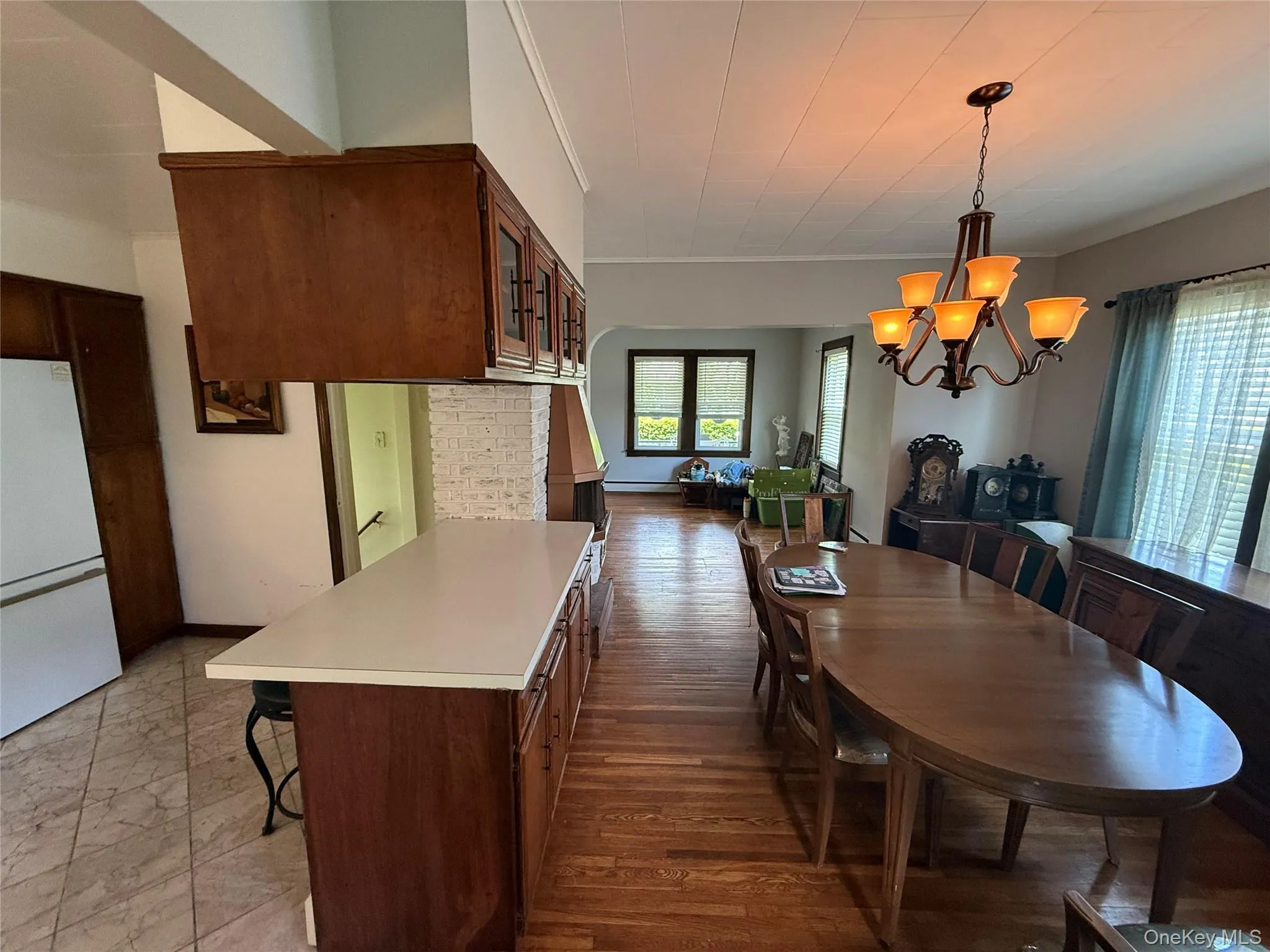 Formal dining area ideal for family meals and entertaining. Formal dining area ideal for family meals and entertaining.