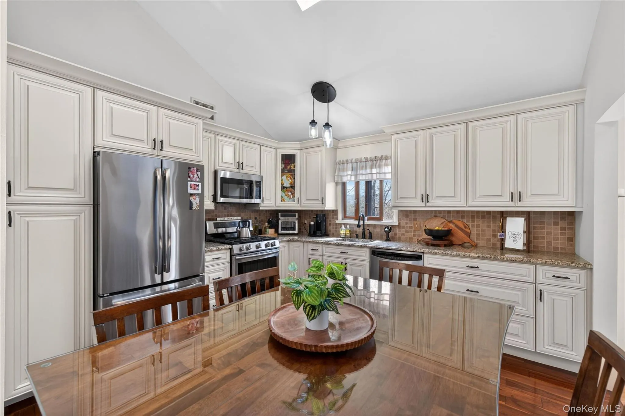 3 Arlington Drive, Monroe, NY, 4 Bedrooms Bedrooms, 9 Rooms Rooms,2 BathroomsBathrooms,Residential,For Rent,Arlington,0,1006537 3 Arlington Drive, Monroe, NY, 4 Bedrooms Bedrooms, 9 Rooms Rooms,2 BathroomsBathrooms,Residential,For Rent,Arlington,0,1006537