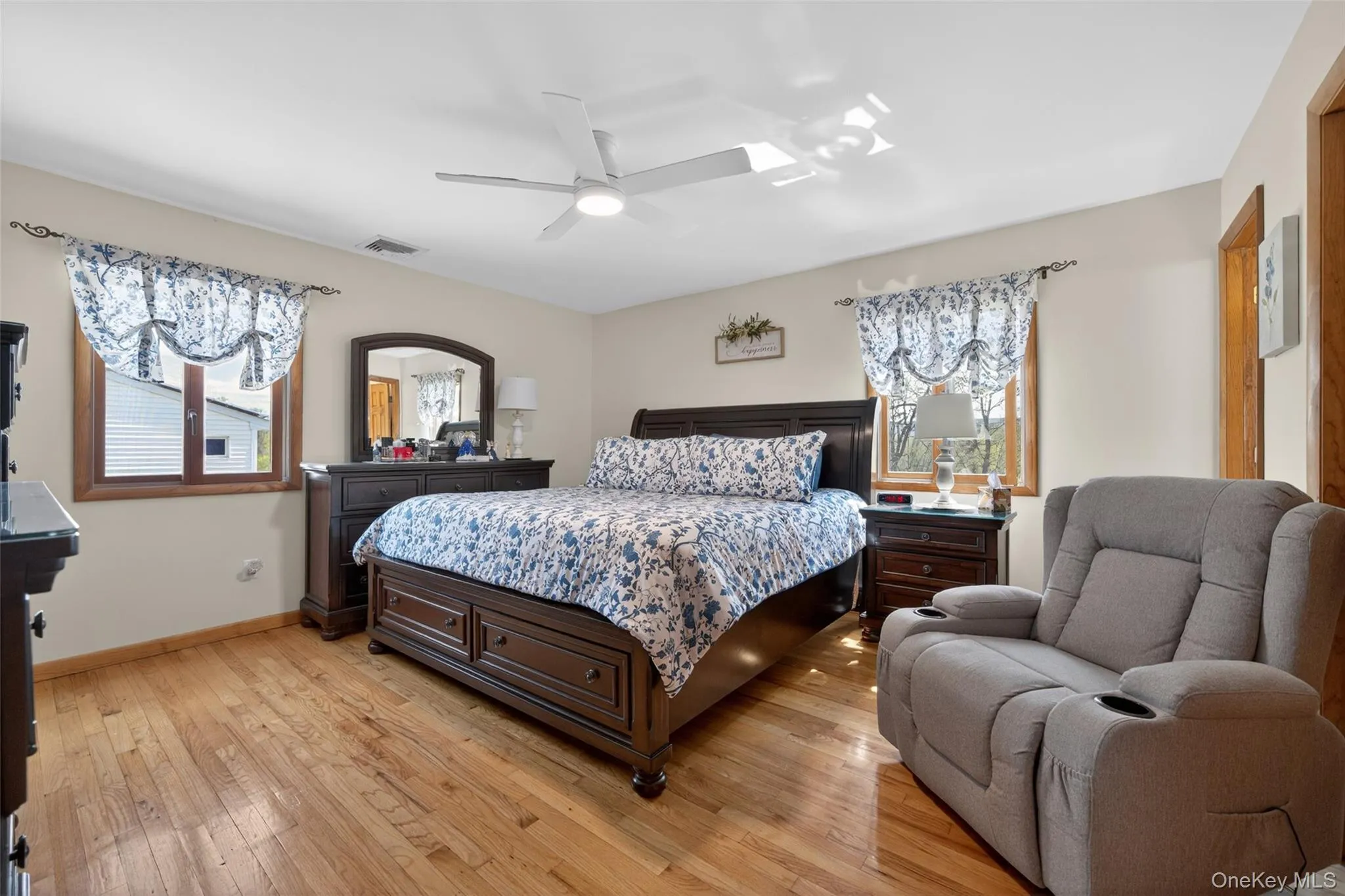 3 Arlington Drive, Monroe, NY, 4 Bedrooms Bedrooms, 9 Rooms Rooms,2 BathroomsBathrooms,Residential,For Rent,Arlington,0,1006537 3 Arlington Drive, Monroe, NY, 4 Bedrooms Bedrooms, 9 Rooms Rooms,2 BathroomsBathrooms,Residential,For Rent,Arlington,0,1006537