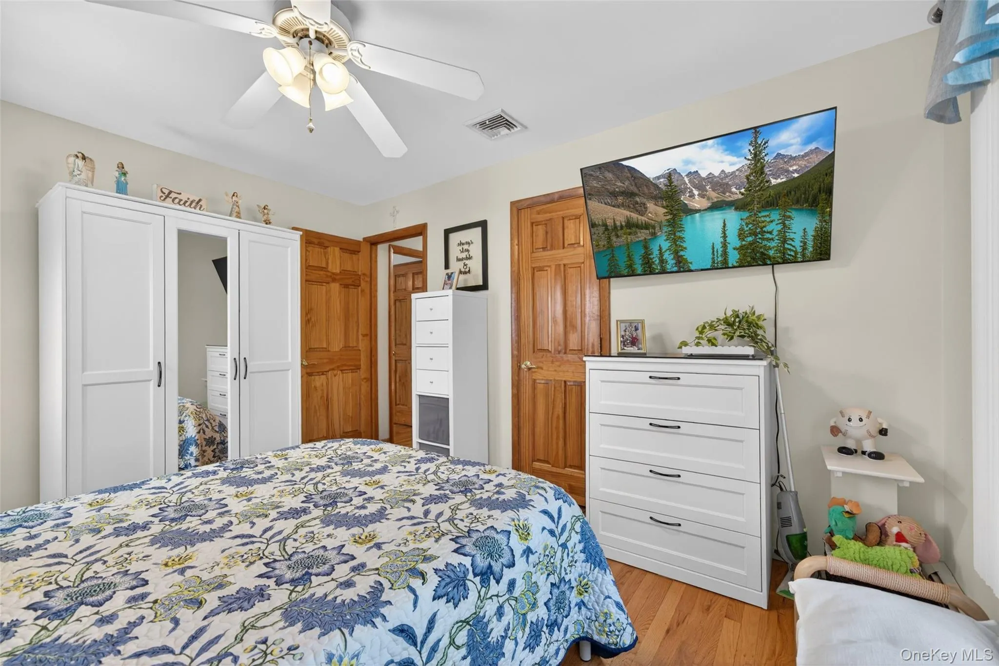 3 Arlington Drive, Monroe, NY, 4 Bedrooms Bedrooms, 9 Rooms Rooms,2 BathroomsBathrooms,Residential,For Rent,Arlington,0,1006537 3 Arlington Drive, Monroe, NY, 4 Bedrooms Bedrooms, 9 Rooms Rooms,2 BathroomsBathrooms,Residential,For Rent,Arlington,0,1006537