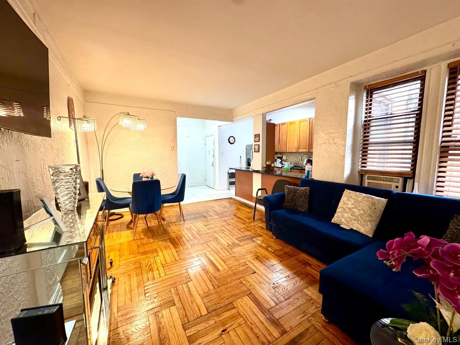 37-21 80th Street, New York, NY, 1 Bedroom Bedrooms, 3 Rooms Rooms,1 BathroomBathrooms,Residential,For Rent,80th,0,1006539 37-21 80th Street, New York, NY, 1 Bedroom Bedrooms, 3 Rooms Rooms,1 BathroomBathrooms,Residential,For Rent,80th,0,1006539