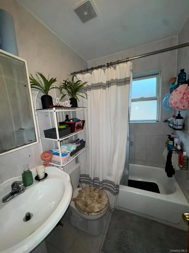 2521 94th Street, New York, NY, 6 Bedrooms Bedrooms, 10 Rooms Rooms,4 BathroomsBathrooms,Residential,For Rent,94th,0,1006543 2521 94th Street, New York, NY, 6 Bedrooms Bedrooms, 10 Rooms Rooms,4 BathroomsBathrooms,Residential,For Rent,94th,0,1006543