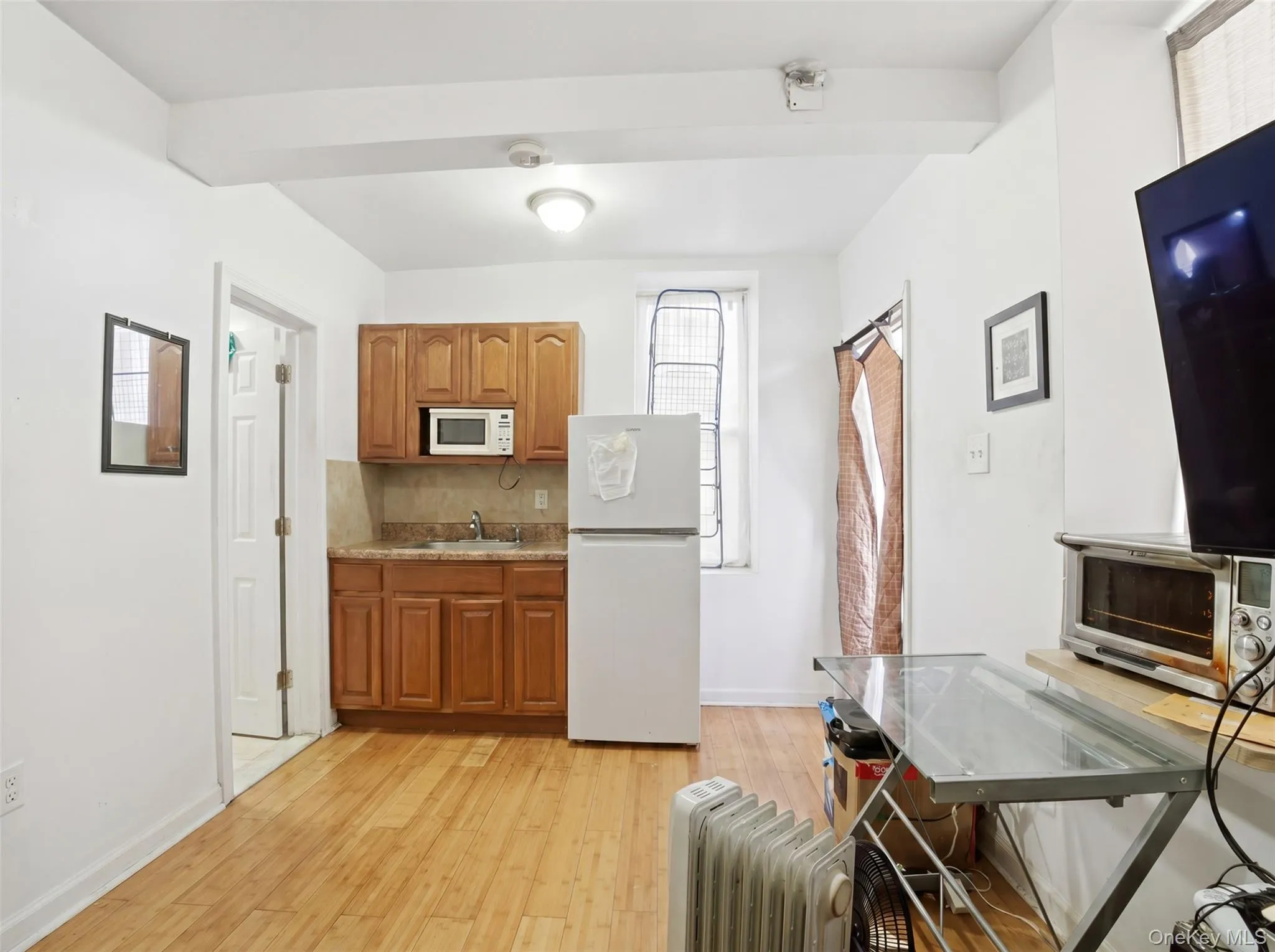 2851 Briggs Avenue, New York, NY, 3 Bedrooms Bedrooms, 7 Rooms Rooms,2 BathroomsBathrooms,Residential,For Rent,Briggs,0,1006548 2851 Briggs Avenue, New York, NY, 3 Bedrooms Bedrooms, 7 Rooms Rooms,2 BathroomsBathrooms,Residential,For Rent,Briggs,0,1006548