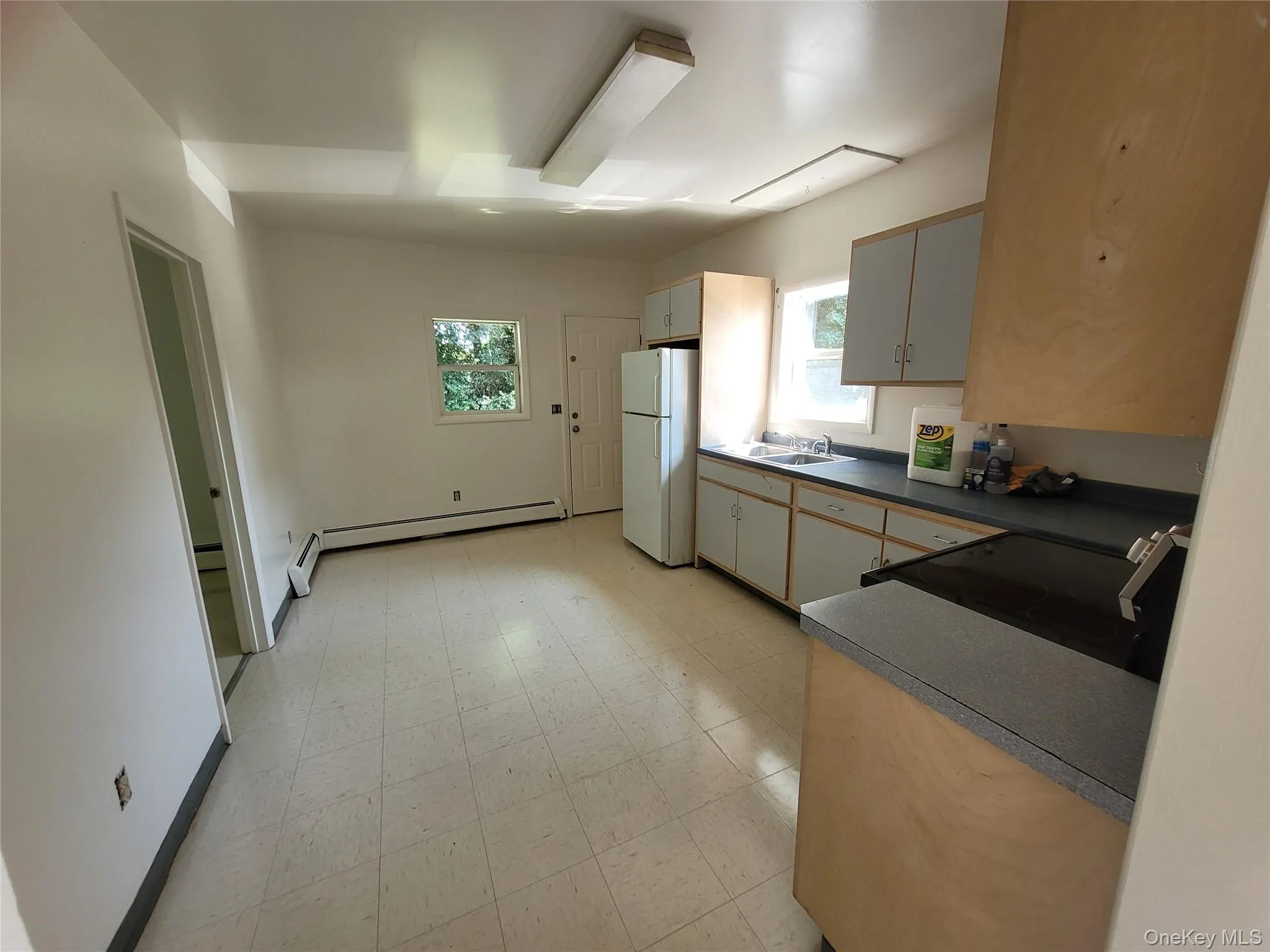 11 Fallkill Avenue, Poughkeepsie, NY, 3 Bedrooms Bedrooms, 5 Rooms Rooms,1 BathroomBathrooms,Residential Lease,For Rent,Fallkill,0,1006553 11 Fallkill Avenue, Poughkeepsie, NY, 3 Bedrooms Bedrooms, 5 Rooms Rooms,1 BathroomBathrooms,Residential Lease,For Rent,Fallkill,0,1006553