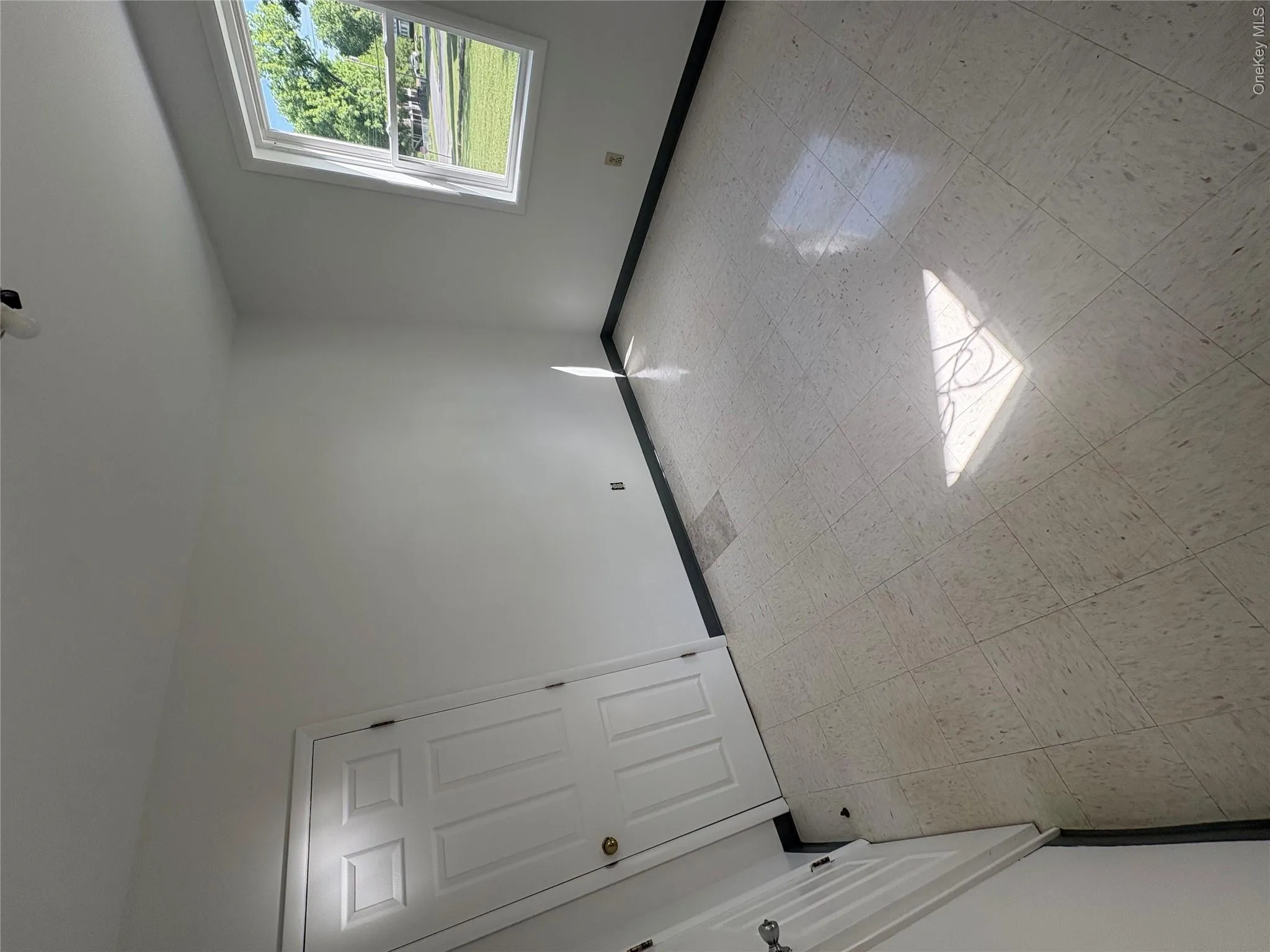 11 Fallkill Avenue, Poughkeepsie, NY, 3 Bedrooms Bedrooms, 5 Rooms Rooms,1 BathroomBathrooms,Residential Lease,For Rent,Fallkill,0,1006553 11 Fallkill Avenue, Poughkeepsie, NY, 3 Bedrooms Bedrooms, 5 Rooms Rooms,1 BathroomBathrooms,Residential Lease,For Rent,Fallkill,0,1006553