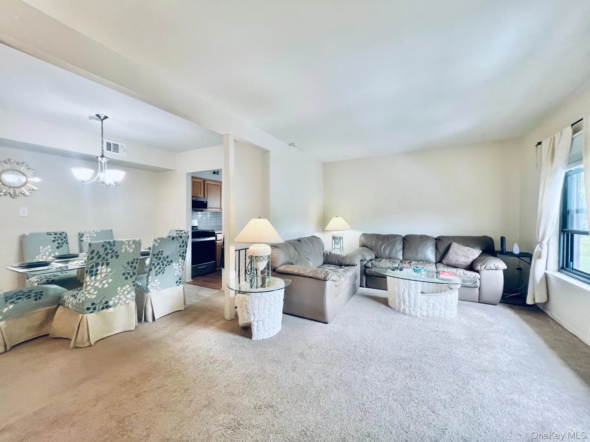 Open Floor Plan Living Rm-Dining Rm Open Floor Plan Living Rm-Dining Rm