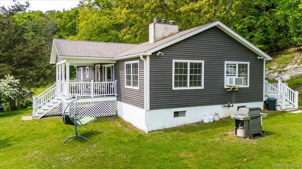 553 Lake Road, Pine Plains, NY, 3 Bedrooms Bedrooms, 10 Rooms Rooms,2 BathroomsBathrooms,Residential,For Rent,Lake,0,1006576 553 Lake Road, Pine Plains, NY, 3 Bedrooms Bedrooms, 10 Rooms Rooms,2 BathroomsBathrooms,Residential,For Rent,Lake,0,1006576