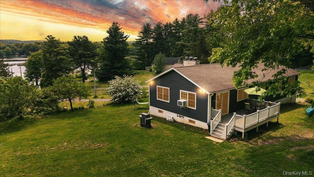 553 Lake Road, Pine Plains, NY, 3 Bedrooms Bedrooms, 10 Rooms Rooms,2 BathroomsBathrooms,Residential,For Rent,Lake,0,1006576 553 Lake Road, Pine Plains, NY, 3 Bedrooms Bedrooms, 10 Rooms Rooms,2 BathroomsBathrooms,Residential,For Rent,Lake,0,1006576