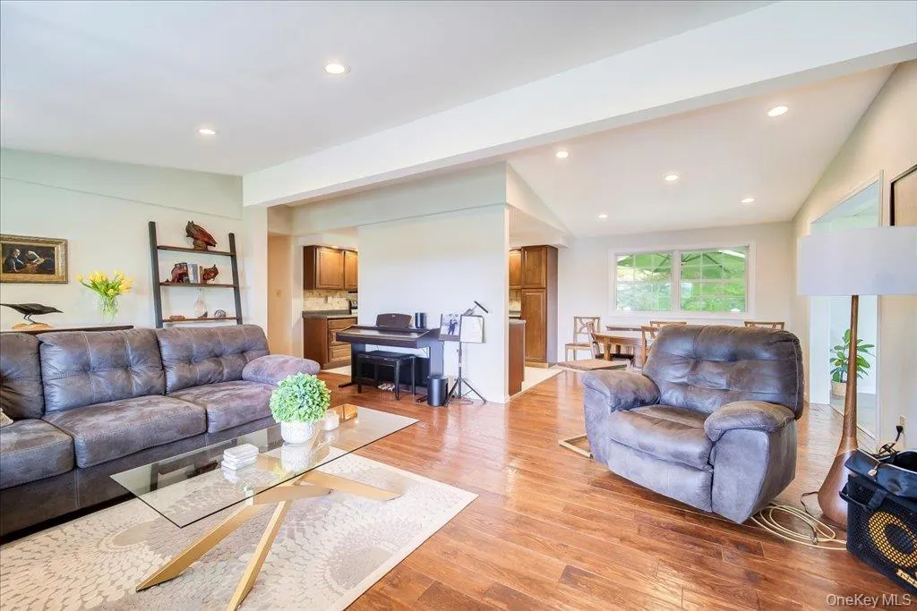 553 Lake Road, Pine Plains, NY, 3 Bedrooms Bedrooms, 10 Rooms Rooms,2 BathroomsBathrooms,Residential,For Rent,Lake,0,1006576 553 Lake Road, Pine Plains, NY, 3 Bedrooms Bedrooms, 10 Rooms Rooms,2 BathroomsBathrooms,Residential,For Rent,Lake,0,1006576