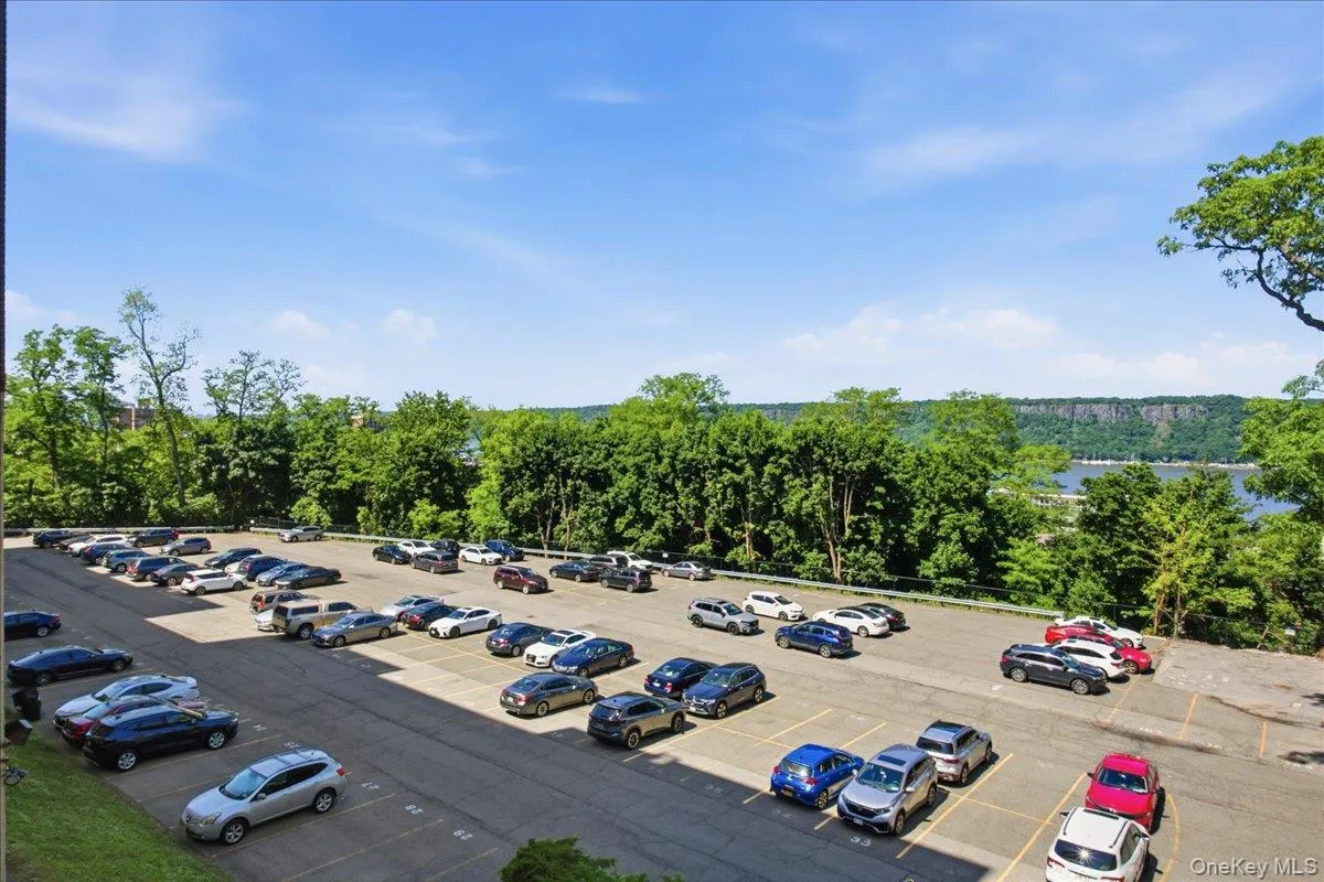 279 Broadway, Yonkers, NY, 1 Bedroom Bedrooms, 3 Rooms Rooms,1 BathroomBathrooms,Residential,For Rent,Broadway,0,1006590 279 Broadway, Yonkers, NY, 1 Bedroom Bedrooms, 3 Rooms Rooms,1 BathroomBathrooms,Residential,For Rent,Broadway,0,1006590