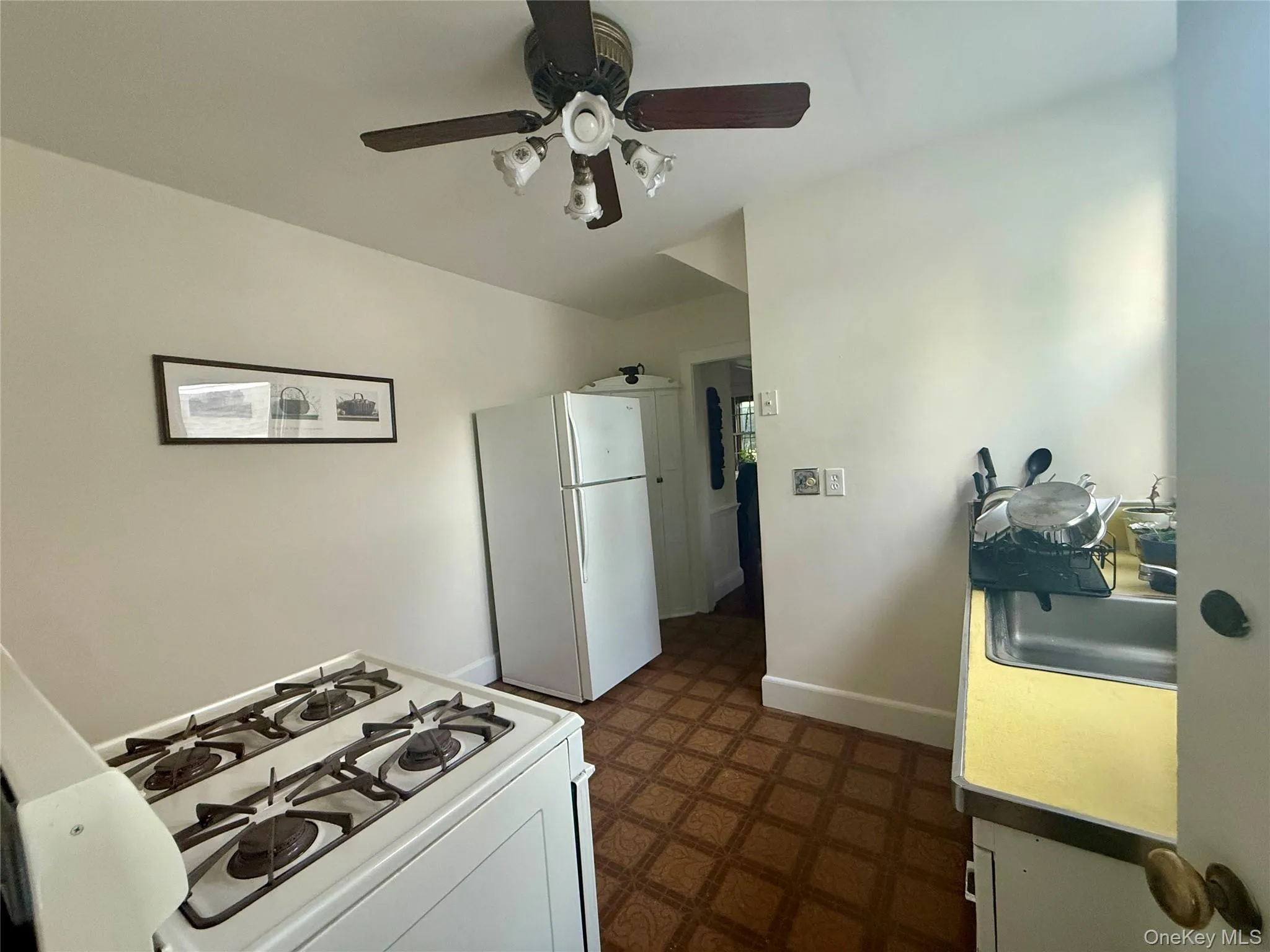 26 Rockland Place, New Rochelle, NY, 3 Bedrooms Bedrooms, 8 Rooms Rooms,1 BathroomBathrooms,Residential,For Rent,Rockland,0,1006592 26 Rockland Place, New Rochelle, NY, 3 Bedrooms Bedrooms, 8 Rooms Rooms,1 BathroomBathrooms,Residential,For Rent,Rockland,0,1006592