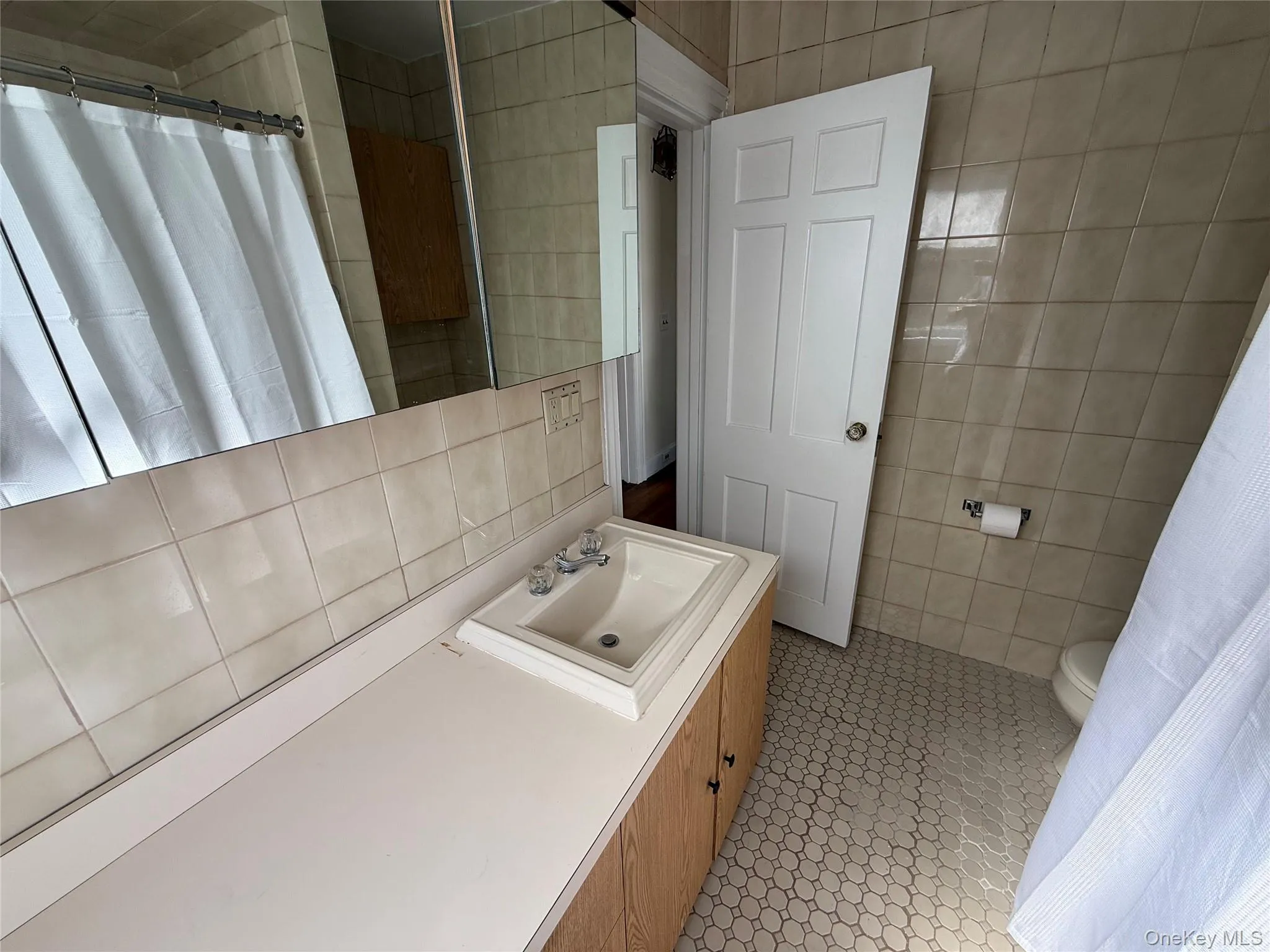 26 Rockland Place, New Rochelle, NY, 3 Bedrooms Bedrooms, 8 Rooms Rooms,1 BathroomBathrooms,Residential,For Rent,Rockland,0,1006592 26 Rockland Place, New Rochelle, NY, 3 Bedrooms Bedrooms, 8 Rooms Rooms,1 BathroomBathrooms,Residential,For Rent,Rockland,0,1006592