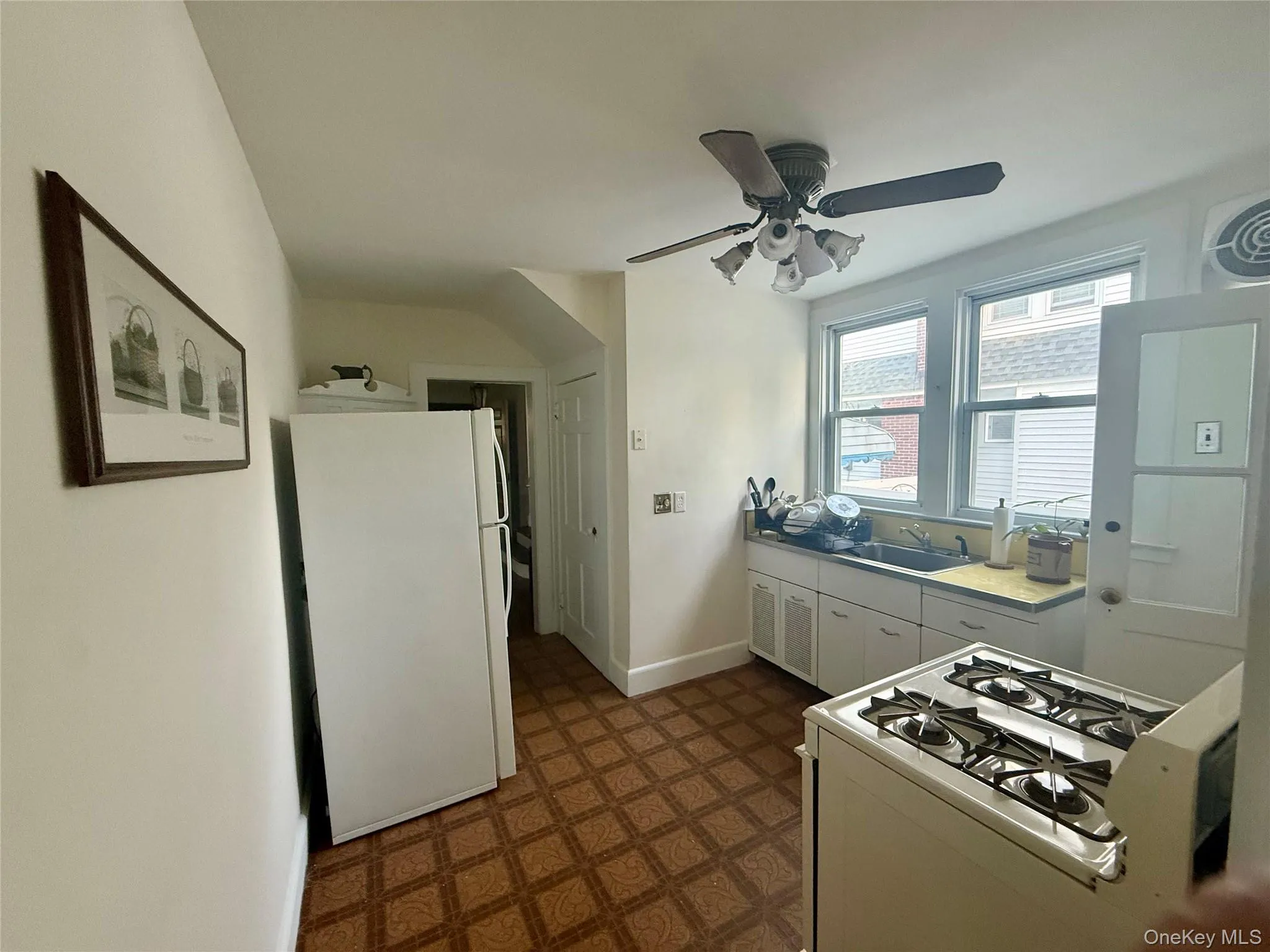 26 Rockland Place, New Rochelle, NY, 3 Bedrooms Bedrooms, 8 Rooms Rooms,1 BathroomBathrooms,Residential,For Rent,Rockland,0,1006592 26 Rockland Place, New Rochelle, NY, 3 Bedrooms Bedrooms, 8 Rooms Rooms,1 BathroomBathrooms,Residential,For Rent,Rockland,0,1006592
