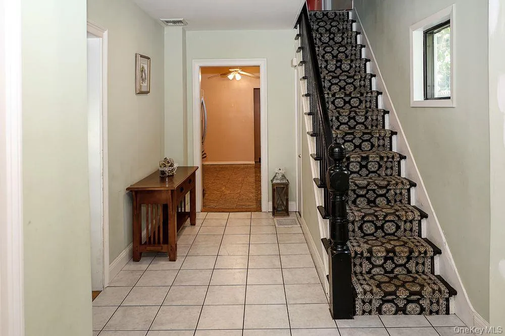 81 Summers Street, Oyster Bay, NY, 3 Bedrooms Bedrooms, 7 Rooms Rooms,2 BathroomsBathrooms,Residential,For Rent,Summers,0,1006593 81 Summers Street, Oyster Bay, NY, 3 Bedrooms Bedrooms, 7 Rooms Rooms,2 BathroomsBathrooms,Residential,For Rent,Summers,0,1006593