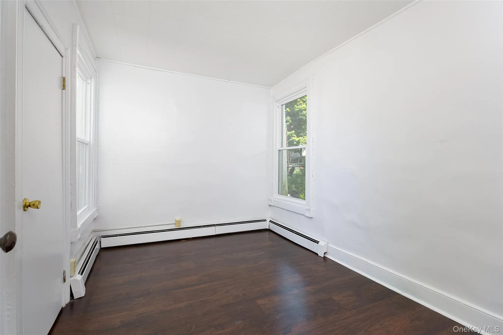 29 Delano Street, Poughkeepsie, NY, 3 Bedrooms Bedrooms, 6 Rooms Rooms,1 BathroomBathrooms,Residential Lease,For Rent,Delano,0,1006595 29 Delano Street, Poughkeepsie, NY, 3 Bedrooms Bedrooms, 6 Rooms Rooms,1 BathroomBathrooms,Residential Lease,For Rent,Delano,0,1006595