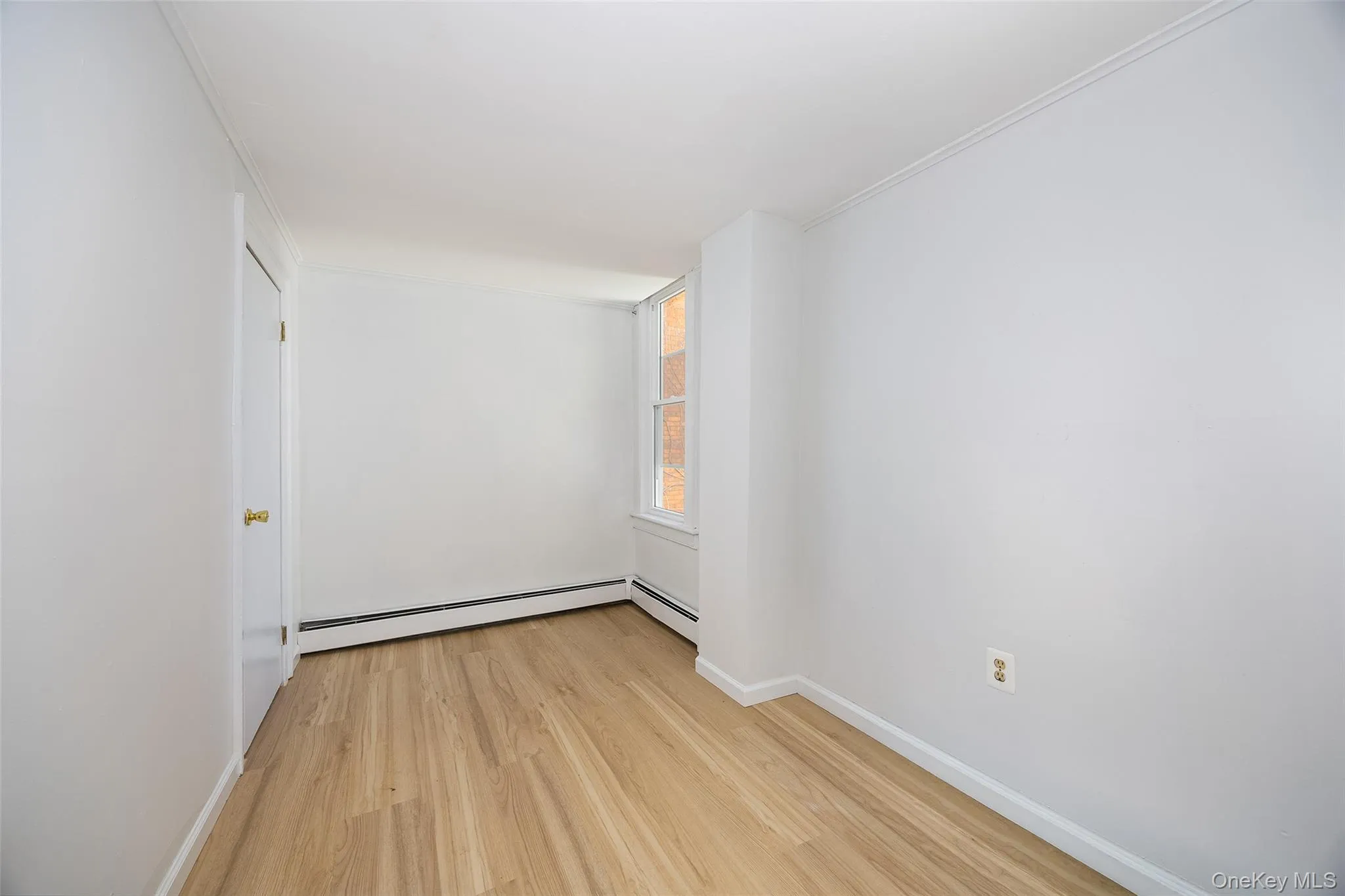 29 Delano Street, Poughkeepsie, NY, 3 Bedrooms Bedrooms, 6 Rooms Rooms,1 BathroomBathrooms,Residential Lease,For Rent,Delano,0,1006595 29 Delano Street, Poughkeepsie, NY, 3 Bedrooms Bedrooms, 6 Rooms Rooms,1 BathroomBathrooms,Residential Lease,For Rent,Delano,0,1006595