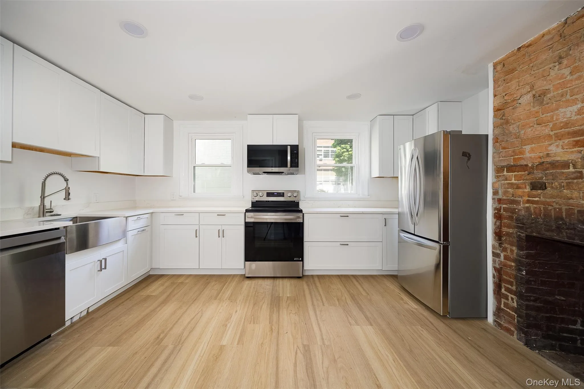 29 Delano Street, Poughkeepsie, NY, 3 Bedrooms Bedrooms, 6 Rooms Rooms,1 BathroomBathrooms,Residential Lease,For Rent,Delano,0,1006595 29 Delano Street, Poughkeepsie, NY, 3 Bedrooms Bedrooms, 6 Rooms Rooms,1 BathroomBathrooms,Residential Lease,For Rent,Delano,0,1006595