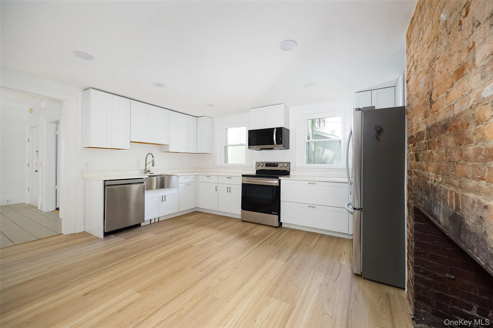 29 Delano Street, Poughkeepsie, NY, 3 Bedrooms Bedrooms, 6 Rooms Rooms,1 BathroomBathrooms,Residential Lease,For Rent,Delano,0,1006595 29 Delano Street, Poughkeepsie, NY, 3 Bedrooms Bedrooms, 6 Rooms Rooms,1 BathroomBathrooms,Residential Lease,For Rent,Delano,0,1006595