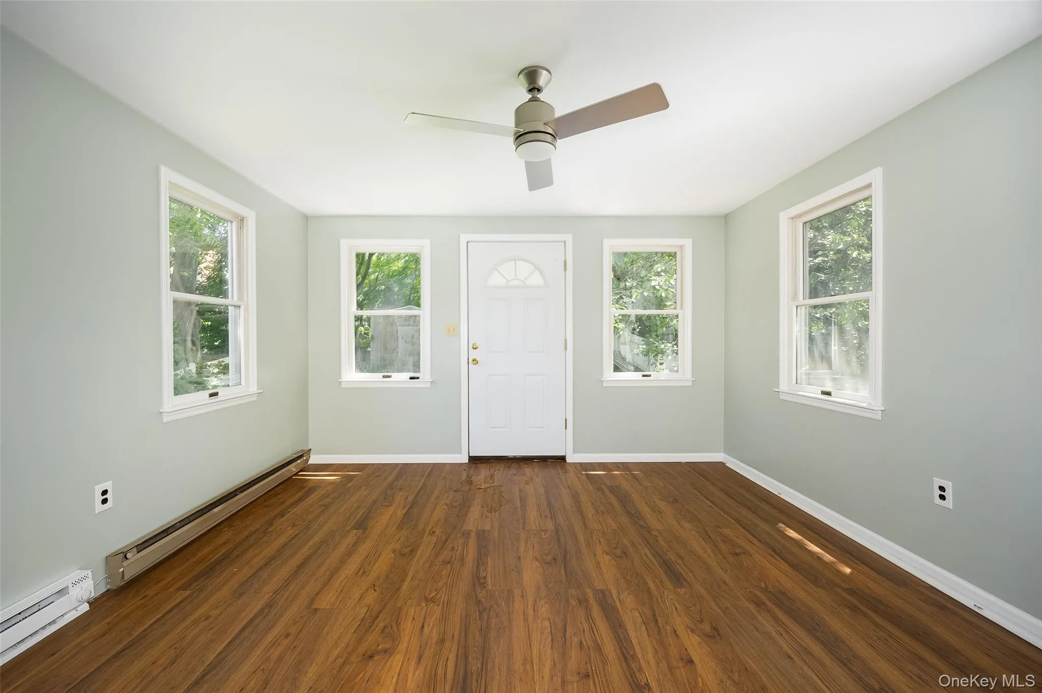 29 Delano Street, Poughkeepsie, NY, 3 Bedrooms Bedrooms, 6 Rooms Rooms,1 BathroomBathrooms,Residential Lease,For Rent,Delano,0,1006596 29 Delano Street, Poughkeepsie, NY, 3 Bedrooms Bedrooms, 6 Rooms Rooms,1 BathroomBathrooms,Residential Lease,For Rent,Delano,0,1006596