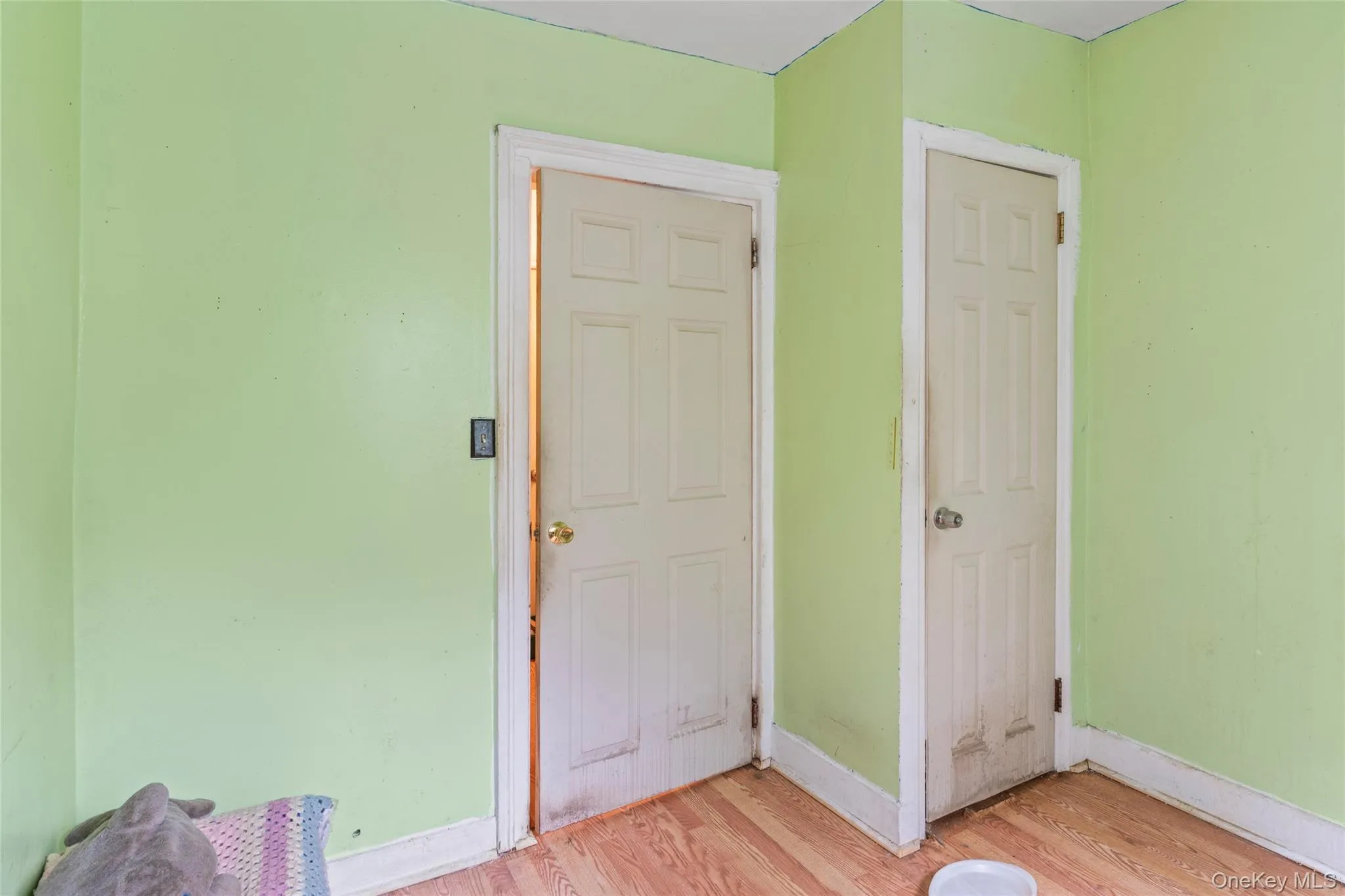 218 Targee Street, New York, NY, 3 Bedrooms Bedrooms, 6 Rooms Rooms,1 BathroomBathrooms,Residential,For Rent,Targee Street,0,1006597 218 Targee Street, New York, NY, 3 Bedrooms Bedrooms, 6 Rooms Rooms,1 BathroomBathrooms,Residential,For Rent,Targee Street,0,1006597