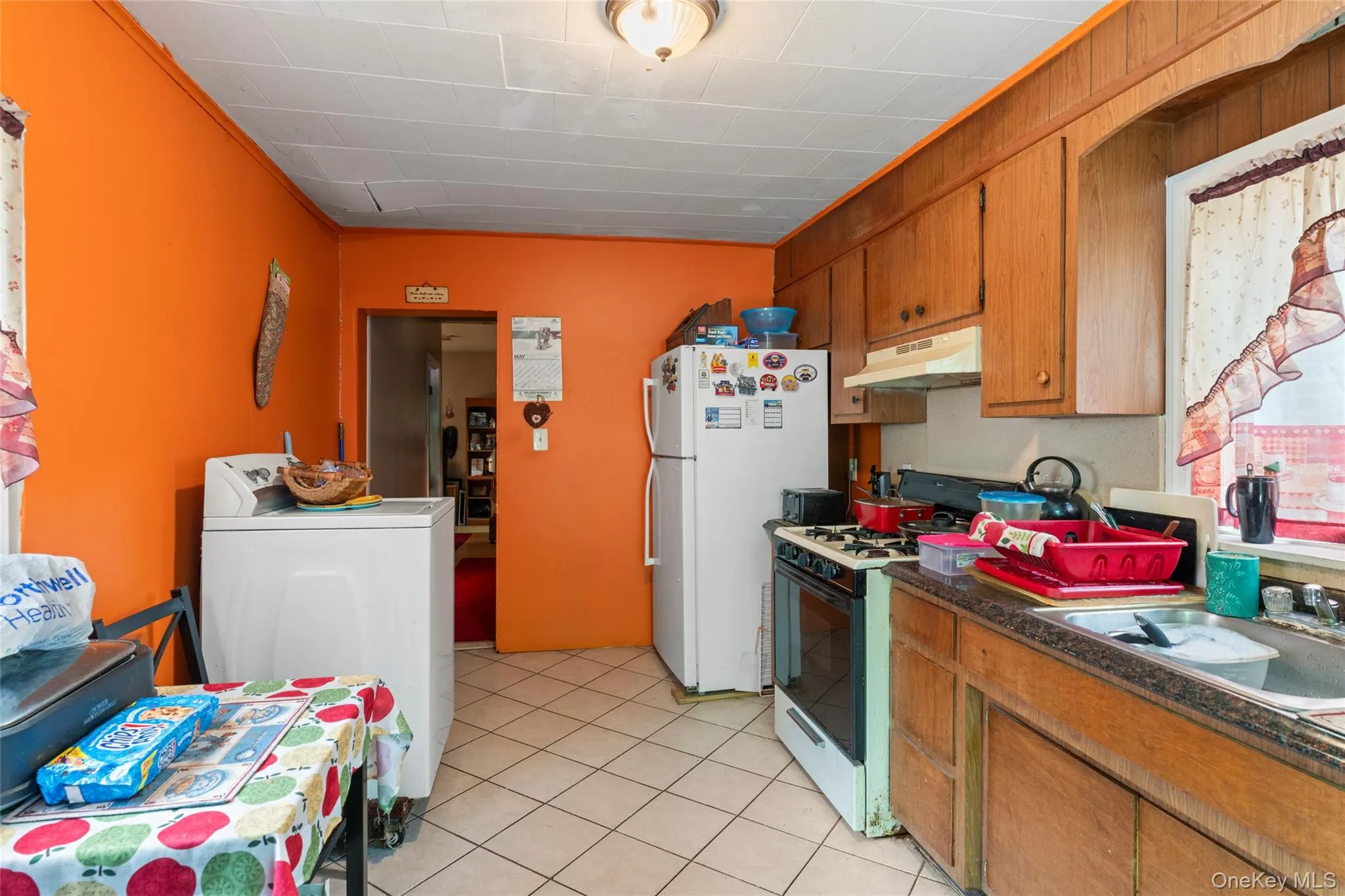 218 Targee Street, New York, NY, 3 Bedrooms Bedrooms, 6 Rooms Rooms,1 BathroomBathrooms,Residential,For Rent,Targee Street,0,1006597 218 Targee Street, New York, NY, 3 Bedrooms Bedrooms, 6 Rooms Rooms,1 BathroomBathrooms,Residential,For Rent,Targee Street,0,1006597