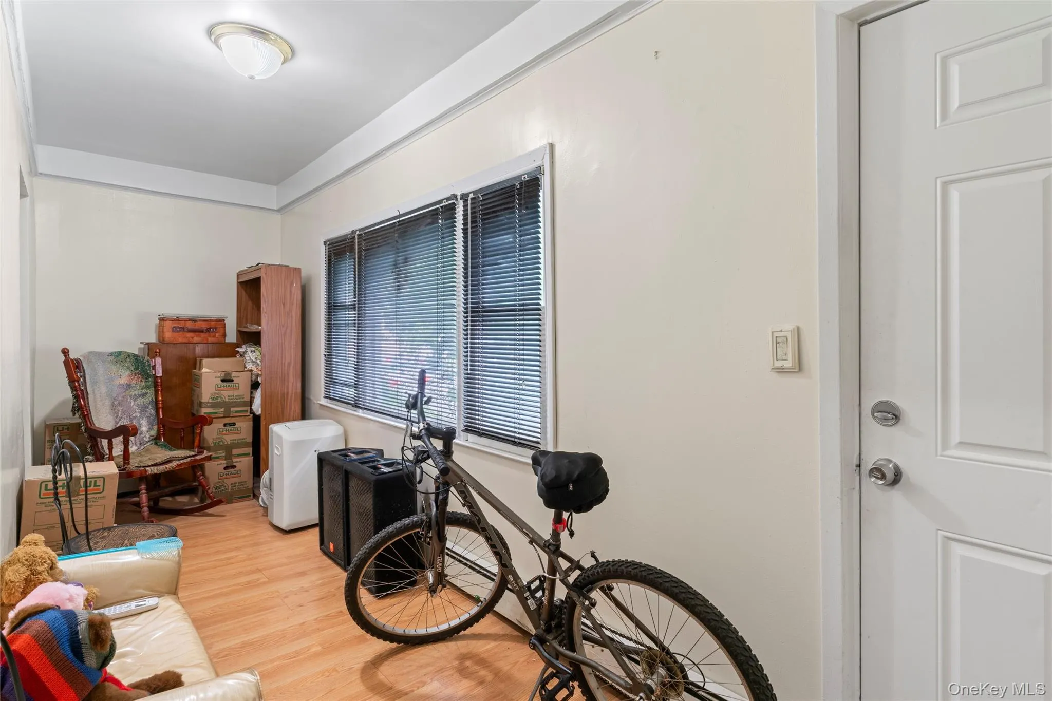 218 Targee Street, New York, NY, 3 Bedrooms Bedrooms, 6 Rooms Rooms,1 BathroomBathrooms,Residential,For Rent,Targee Street,0,1006597 218 Targee Street, New York, NY, 3 Bedrooms Bedrooms, 6 Rooms Rooms,1 BathroomBathrooms,Residential,For Rent,Targee Street,0,1006597