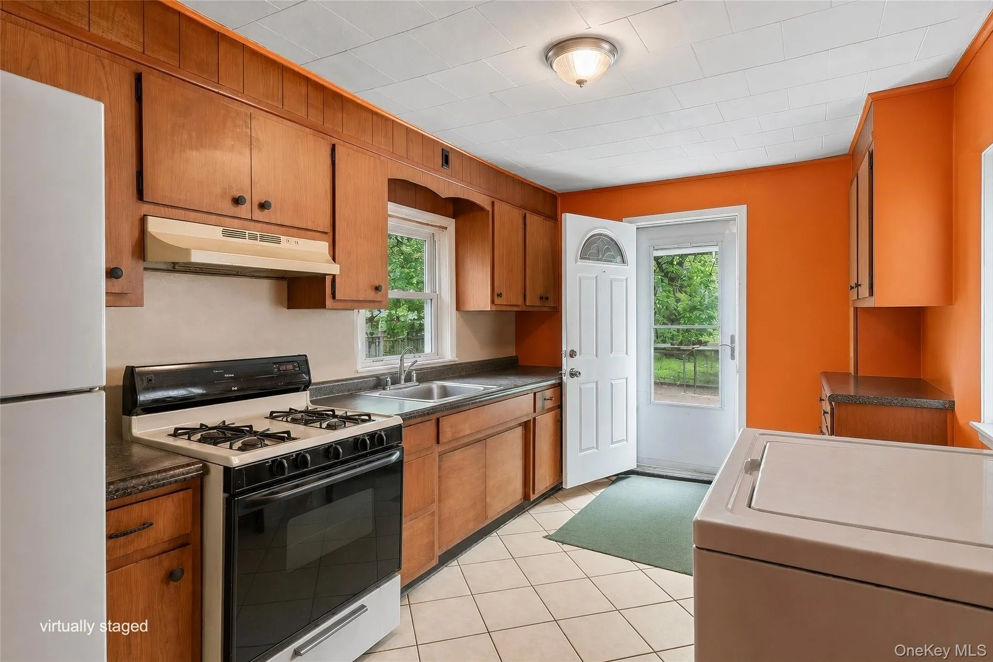 218 Targee Street, New York, NY, 3 Bedrooms Bedrooms, 6 Rooms Rooms,1 BathroomBathrooms,Residential,For Rent,Targee Street,0,1006597 218 Targee Street, New York, NY, 3 Bedrooms Bedrooms, 6 Rooms Rooms,1 BathroomBathrooms,Residential,For Rent,Targee Street,0,1006597