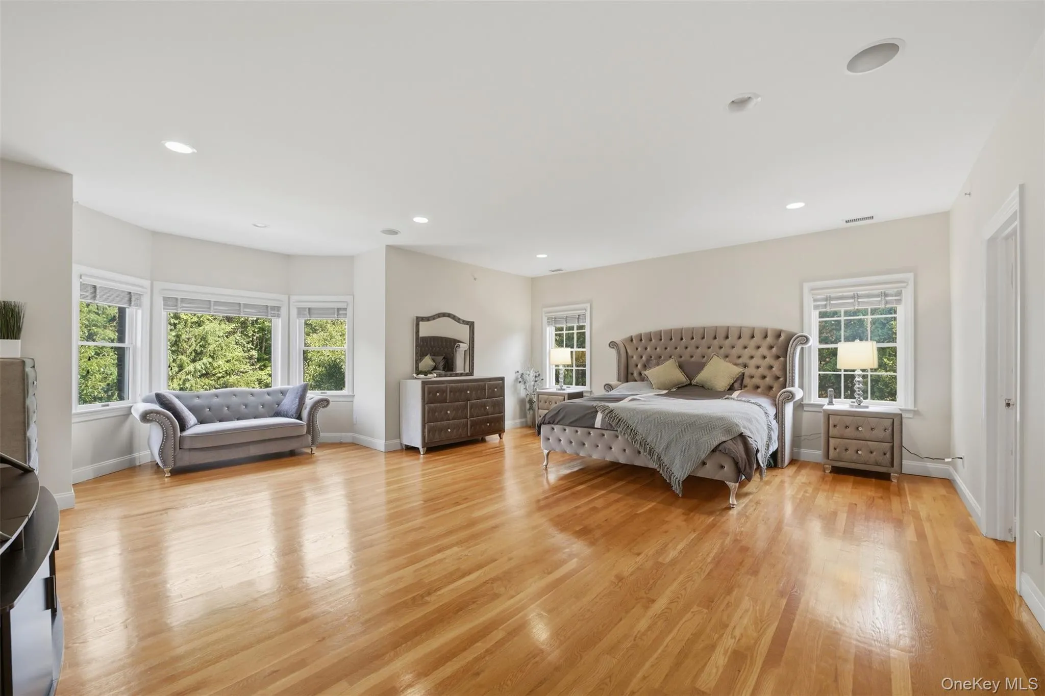 19 Shelley Lane, Harrison, NY, 6 Bedrooms Bedrooms, 12 Rooms Rooms,6 BathroomsBathrooms,Residential,For Rent,Shelley,0,1006600 19 Shelley Lane, Harrison, NY, 6 Bedrooms Bedrooms, 12 Rooms Rooms,6 BathroomsBathrooms,Residential,For Rent,Shelley,0,1006600