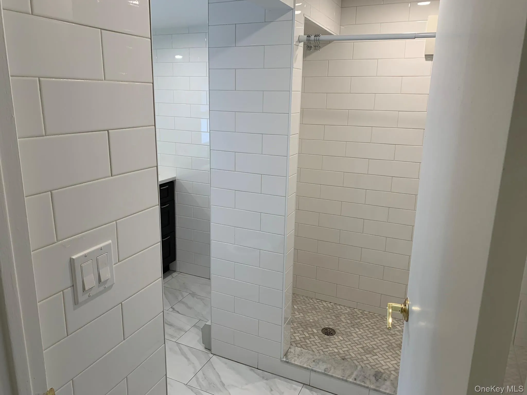 24 Hall Avenue, Eastchester, NY, 3 Bedrooms Bedrooms, 10 Rooms Rooms,2 BathroomsBathrooms,Residential Lease,For Rent,Hall,0,1006604 24 Hall Avenue, Eastchester, NY, 3 Bedrooms Bedrooms, 10 Rooms Rooms,2 BathroomsBathrooms,Residential Lease,For Rent,Hall,0,1006604
