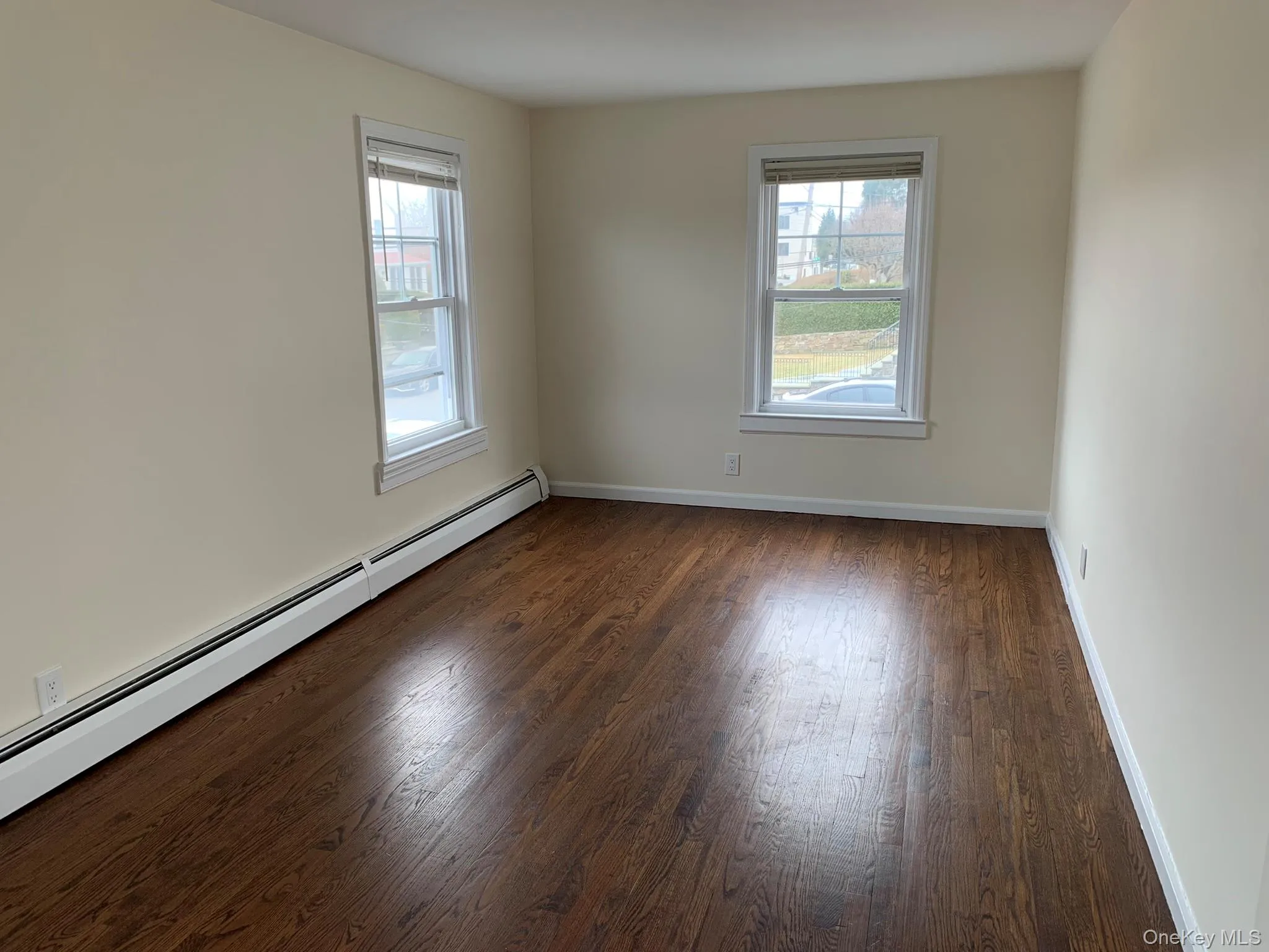24 Hall Avenue, Eastchester, NY, 3 Bedrooms Bedrooms, 10 Rooms Rooms,2 BathroomsBathrooms,Residential Lease,For Rent,Hall,0,1006604 24 Hall Avenue, Eastchester, NY, 3 Bedrooms Bedrooms, 10 Rooms Rooms,2 BathroomsBathrooms,Residential Lease,For Rent,Hall,0,1006604